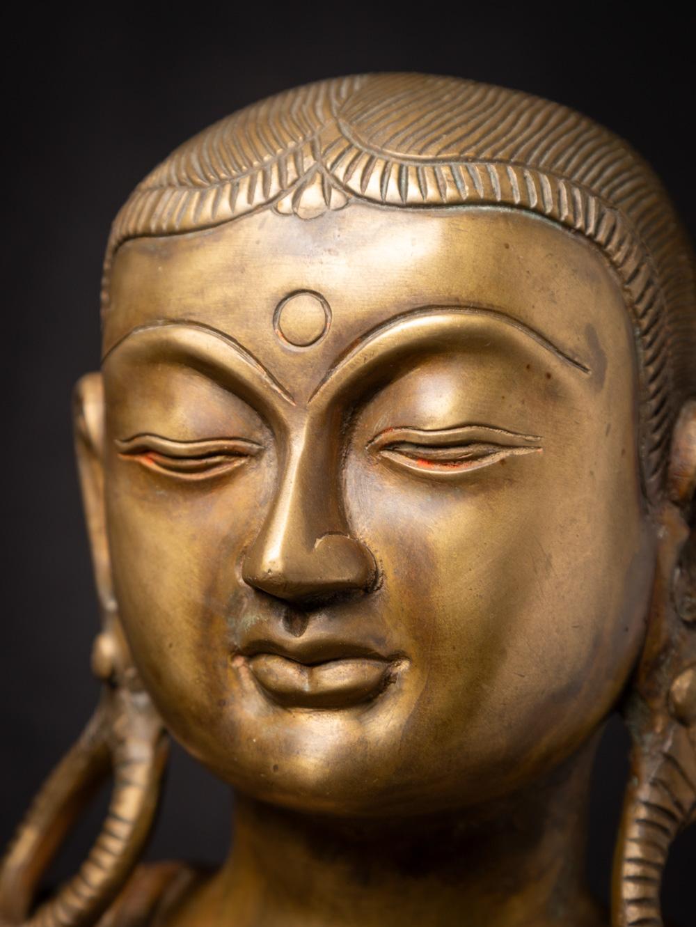 Old Bronze Nepali Parvati-Statue aus Nepal aus Nepal im Angebot 7