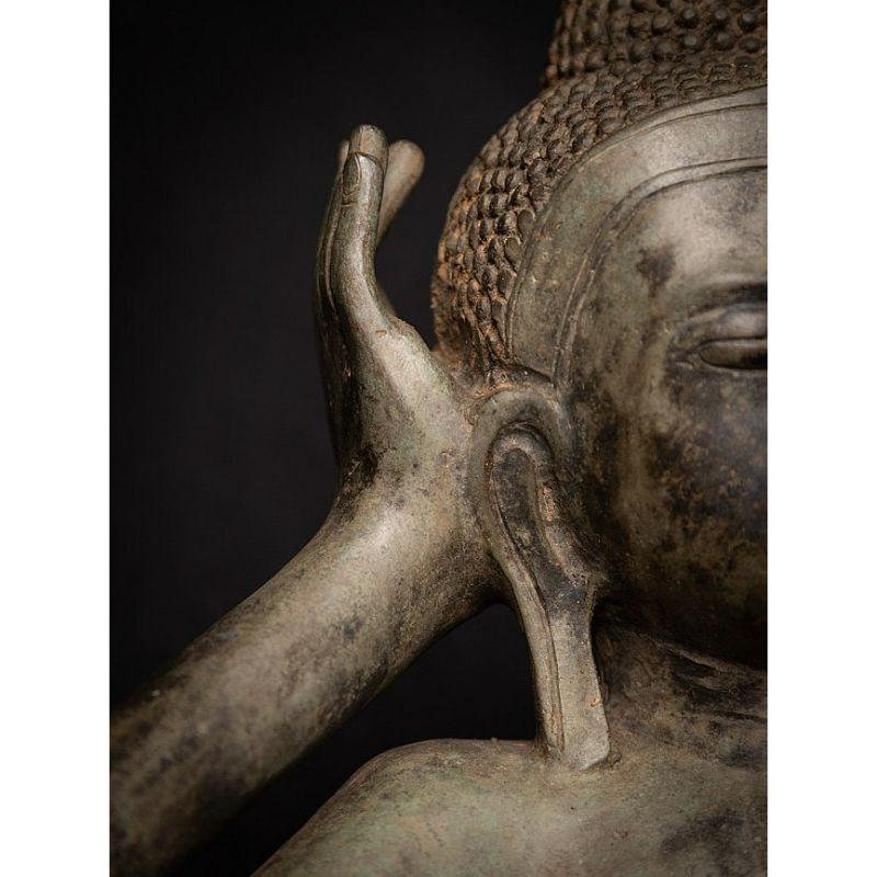 Ancienne statue de Bouddha couché en bronze de Birmanie 6
