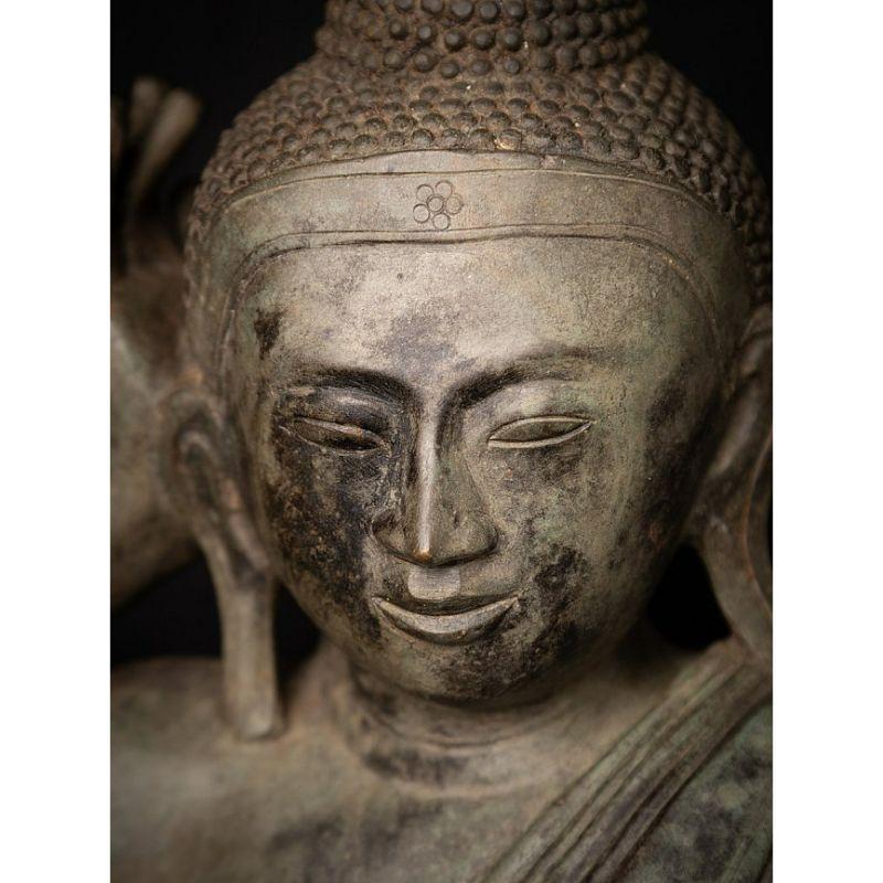 Ancienne statue de Bouddha couché en bronze de Birmanie 3