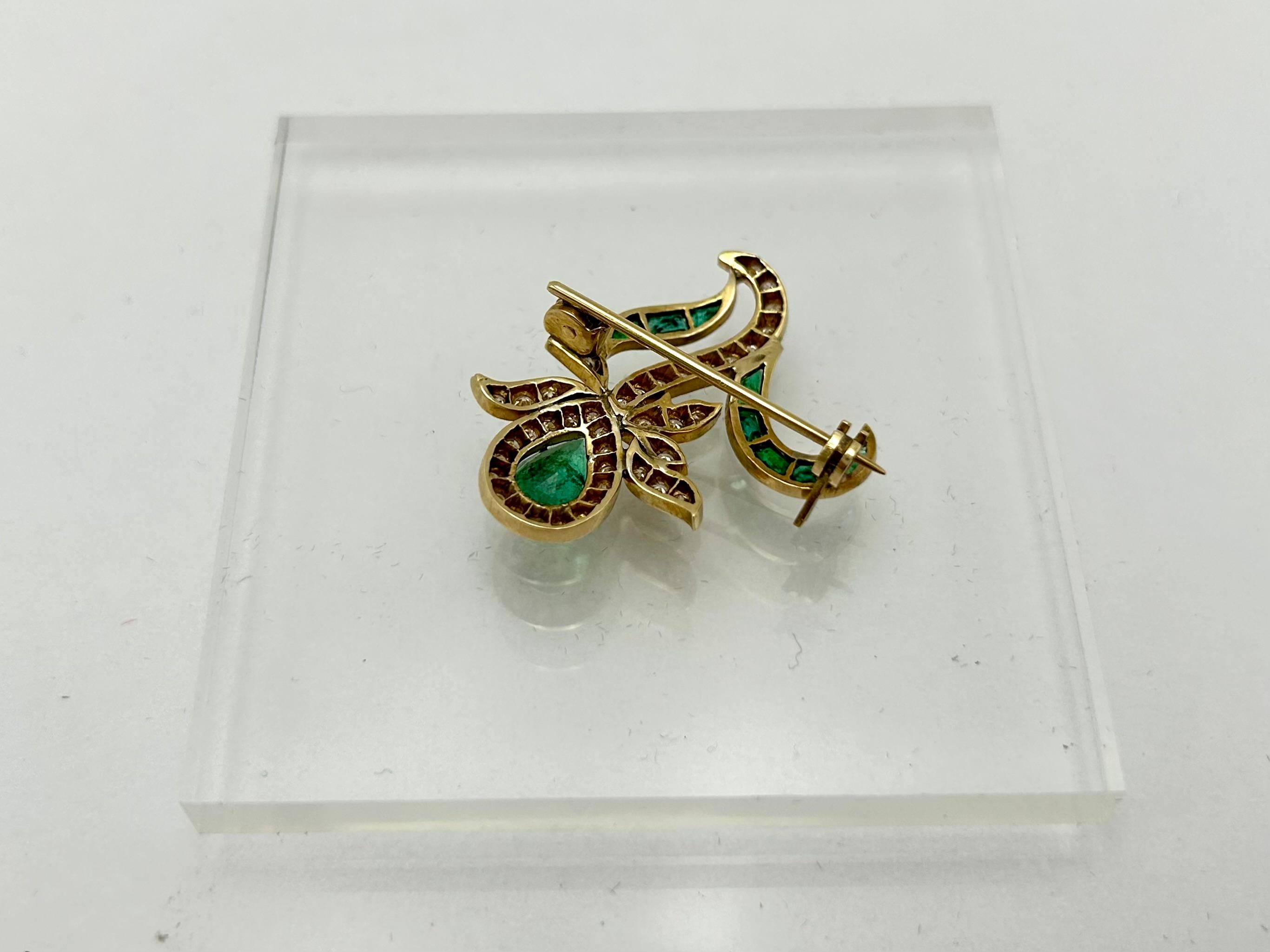 Old brooch with emeralds and diamonds For Sale 1