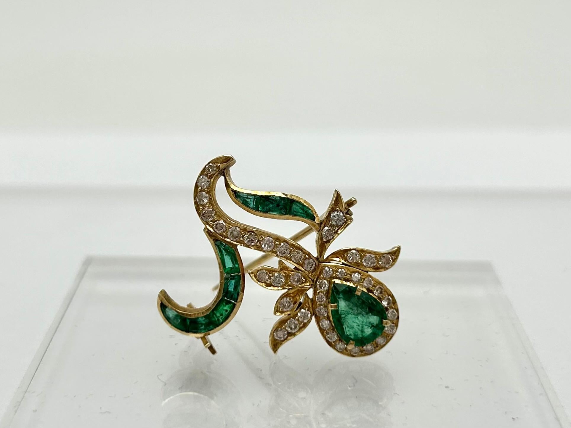 Old brooch with emeralds and diamonds For Sale 3