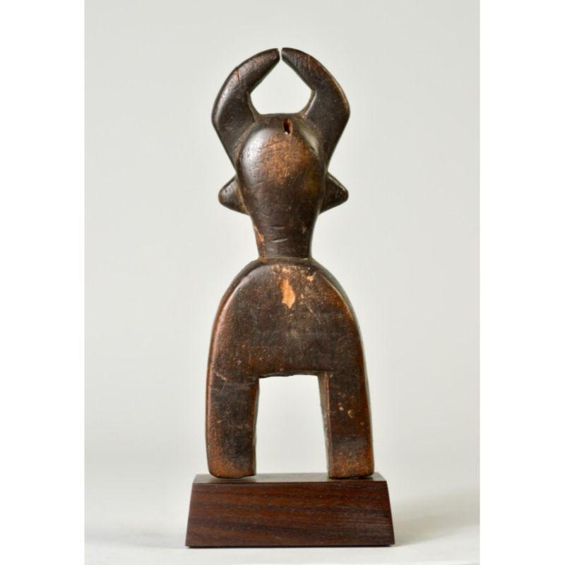 Ivorian Old Buffalo Head Djimini Pulley in Wood For Sale