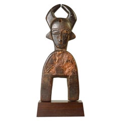 Old Buffalo Head Djimini Pulley in Wood
