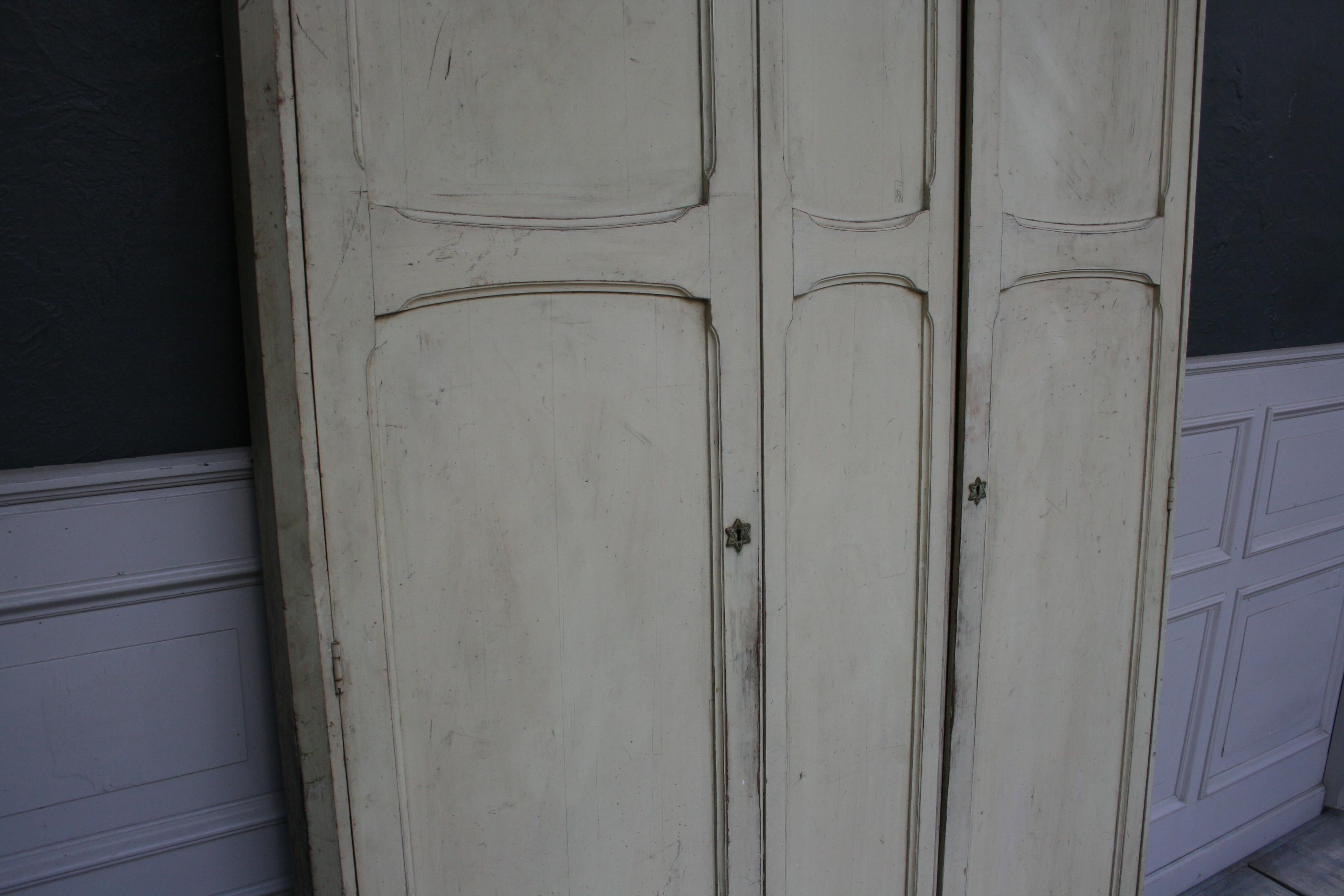 Old Built-In Wardrobe Front, Germany, circa 1920 In Good Condition For Sale In Dusseldorf, DE