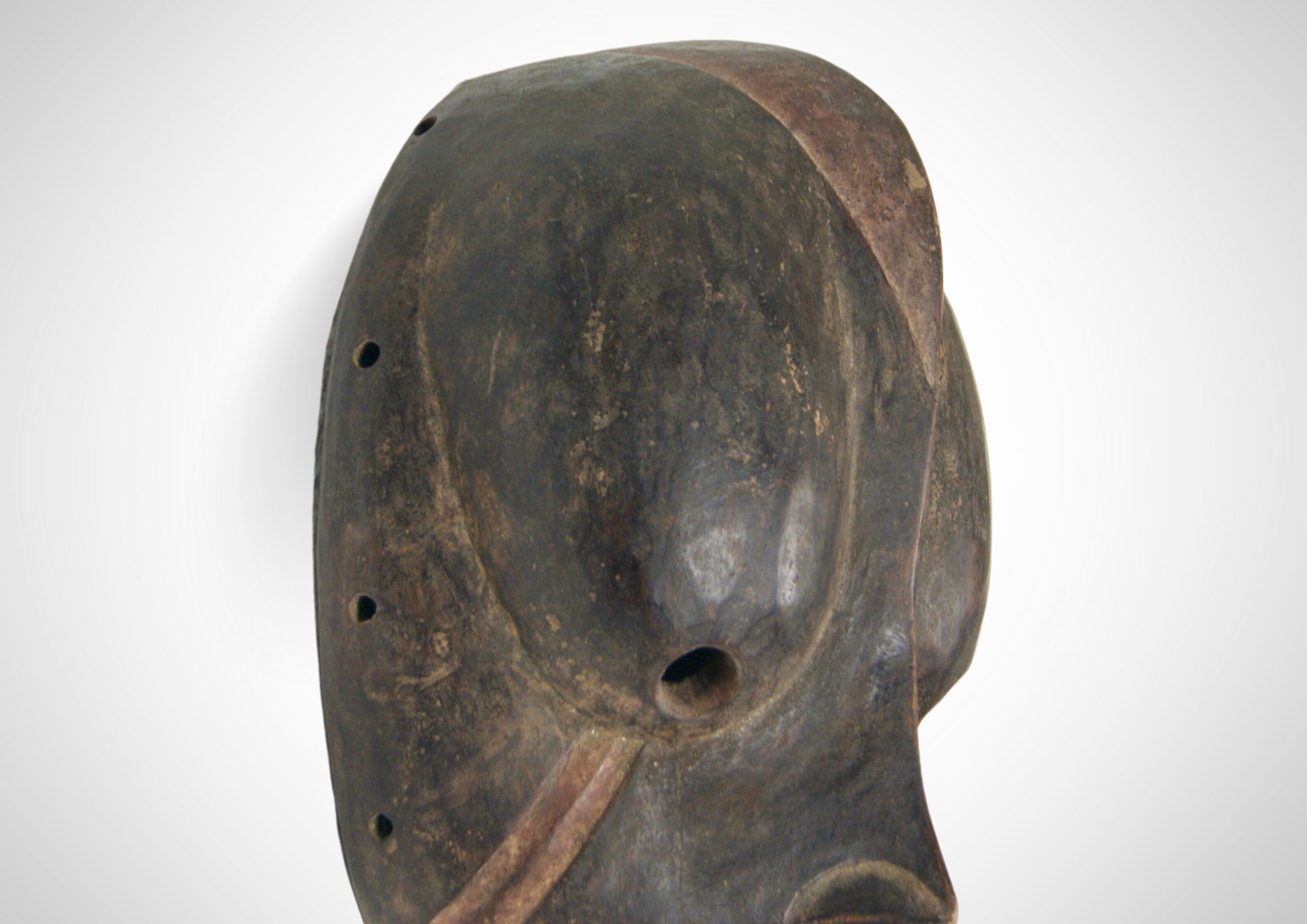 Wood Old Bulu Cameroon Singe Mask Large For Sale