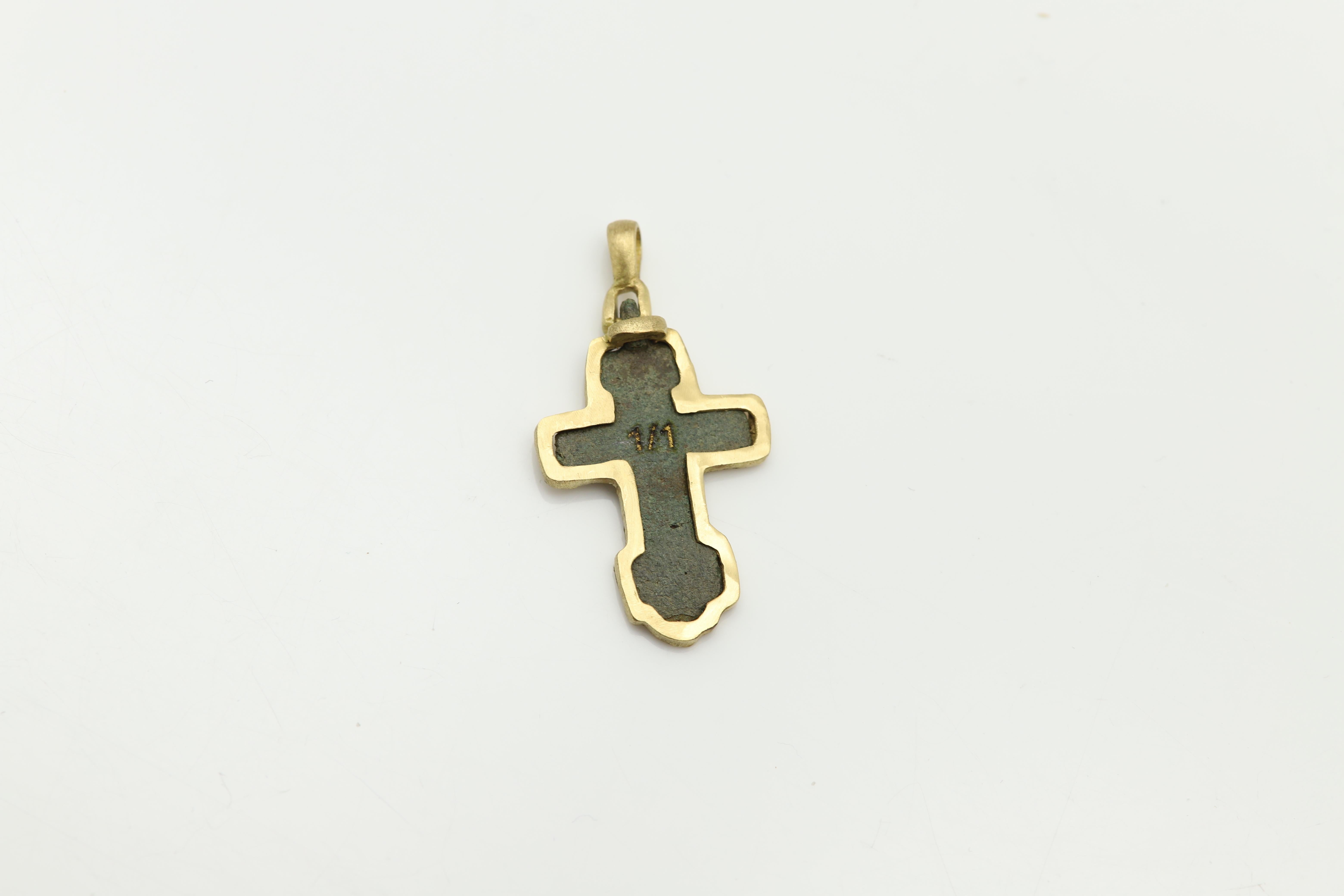 Croce bizantina antica Croce romana antica Hand Made in oro 18 carati in vendita 3