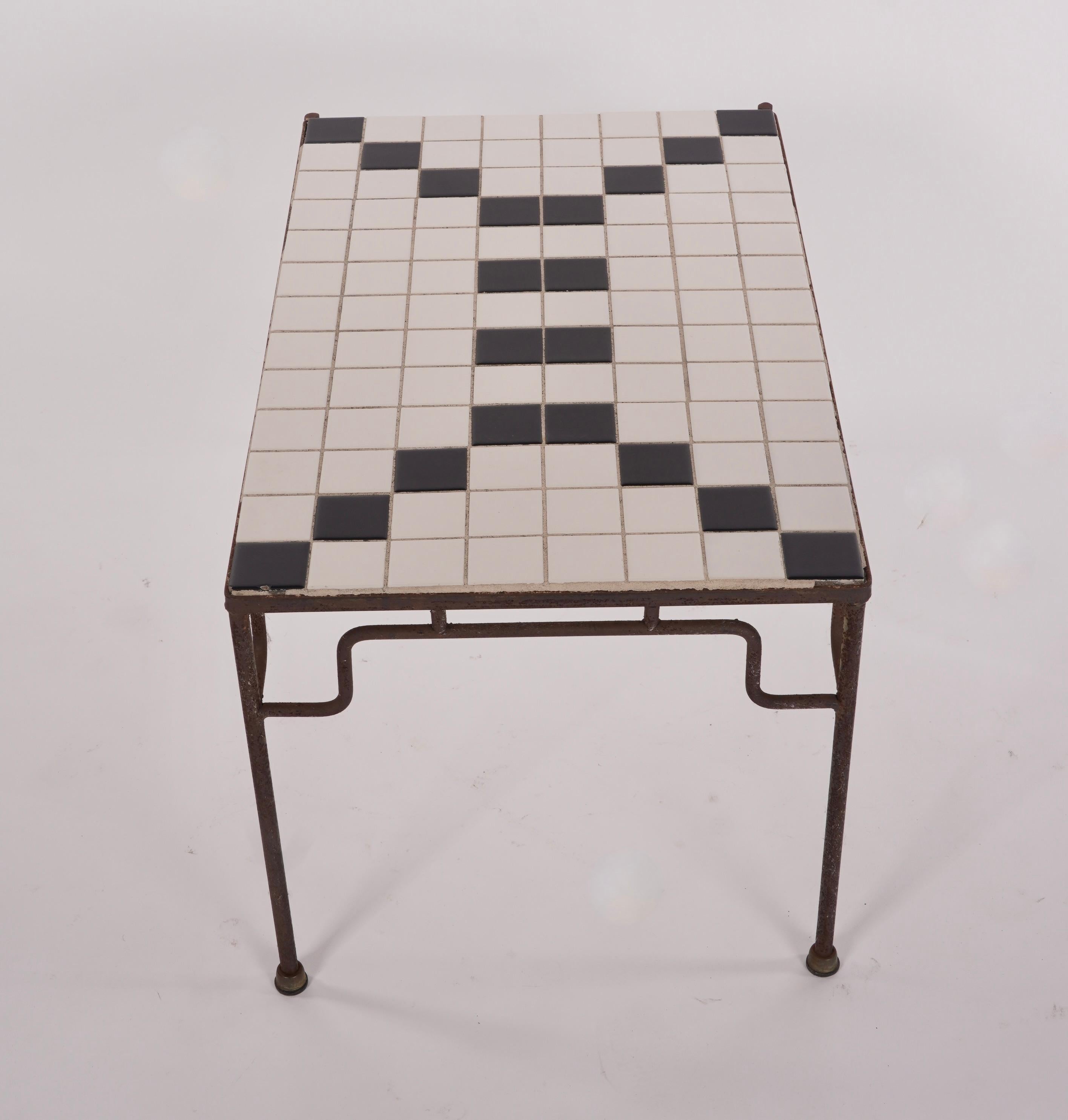 Céramique Petite table basse ou d'appoint en fer et tuiles de Californie en vente