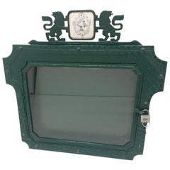 Vitrina antigua de hierro fundido, años 20