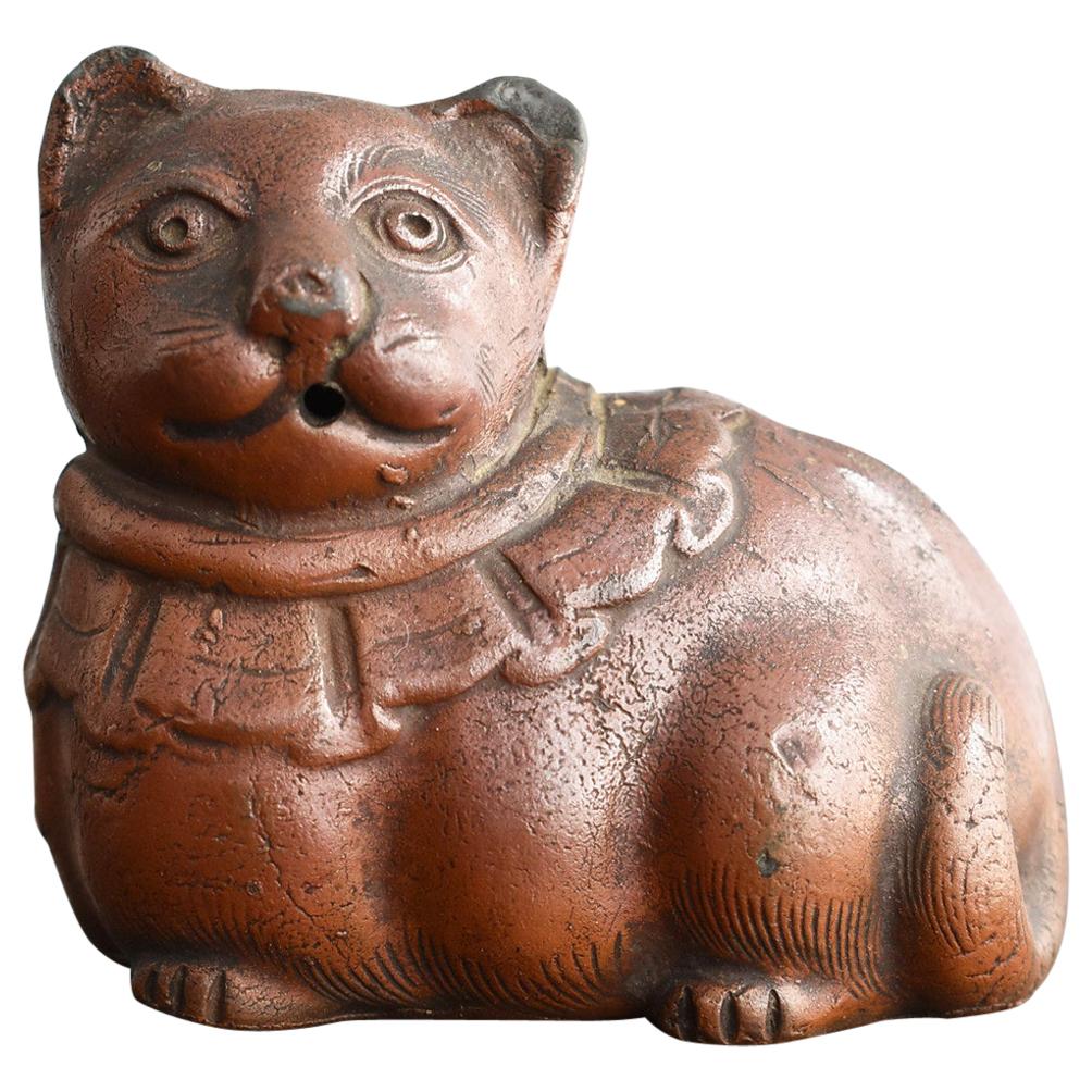 Old Cat Figurine Made of Japanese Pottery / Calligraphy Equipment / Edo-Meiji