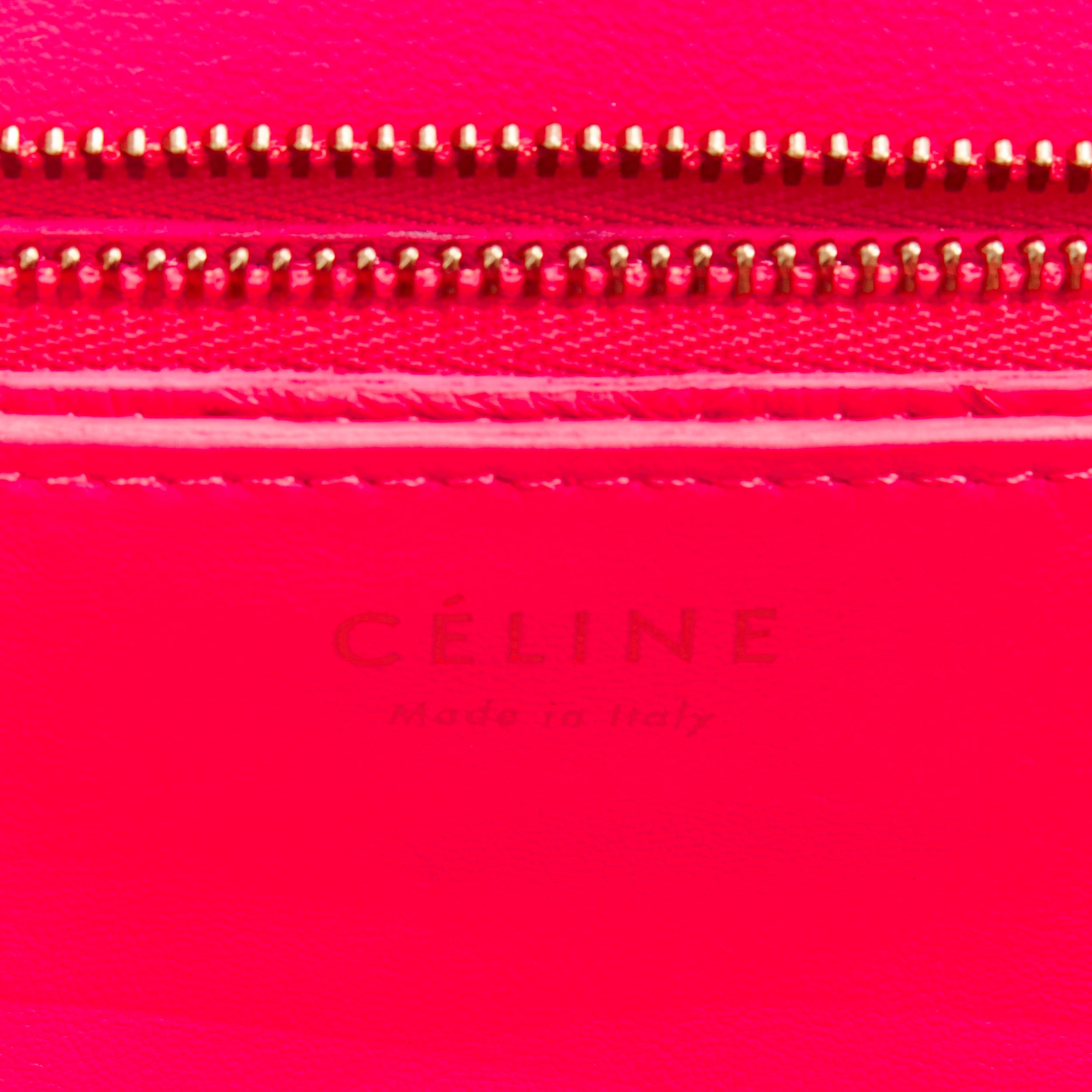 OLD CELINE Medium Classic Box Bag neon pink scaled leather flap crossbody For Sale 7