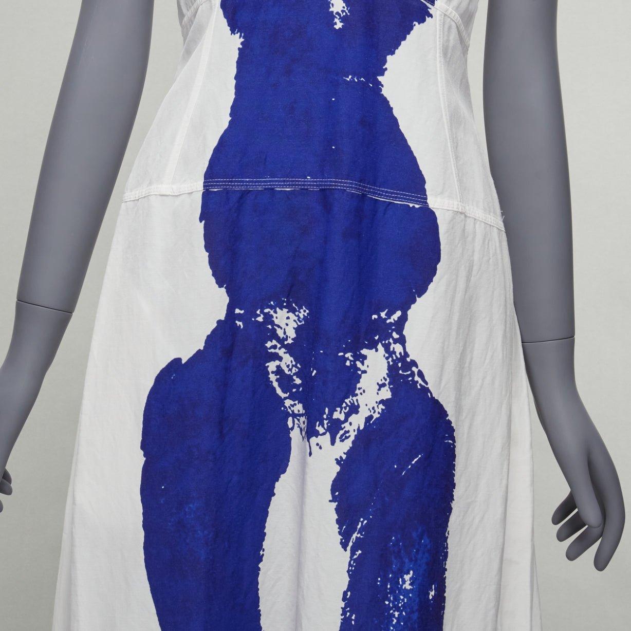 OLD CELINE Phoebe Philo 2017 Runway Yves Klein blue body print white dress FR34 XS
Reference: LNKO/A02120
Brand: Celine
Designer: Phoebe Philo
Collection: 2017 Yves Klein - Runway
Material: Ramie, Viscose
Color: Blue, White
Pattern: