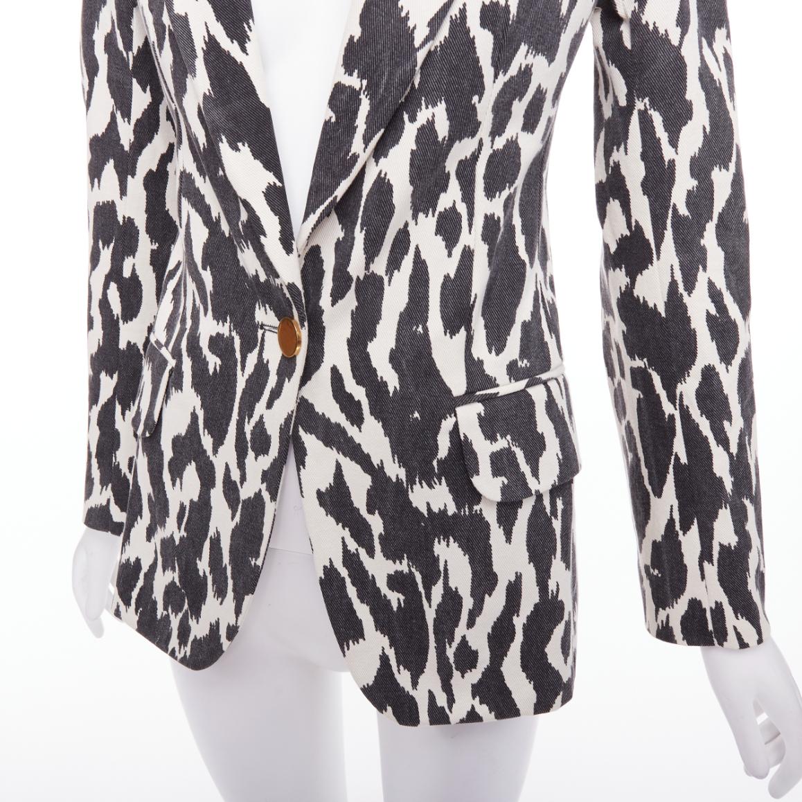 OLD CELINE Phoebe Philo black cream animal print cotton blazer jacket FR36 S
Reference: NKLL/A00267
Brand: Celine
Designer: Phoebe Philo
Material: Cotton
Color: Black, Cream
Pattern: Animal Print
Closure: Button
Made in: