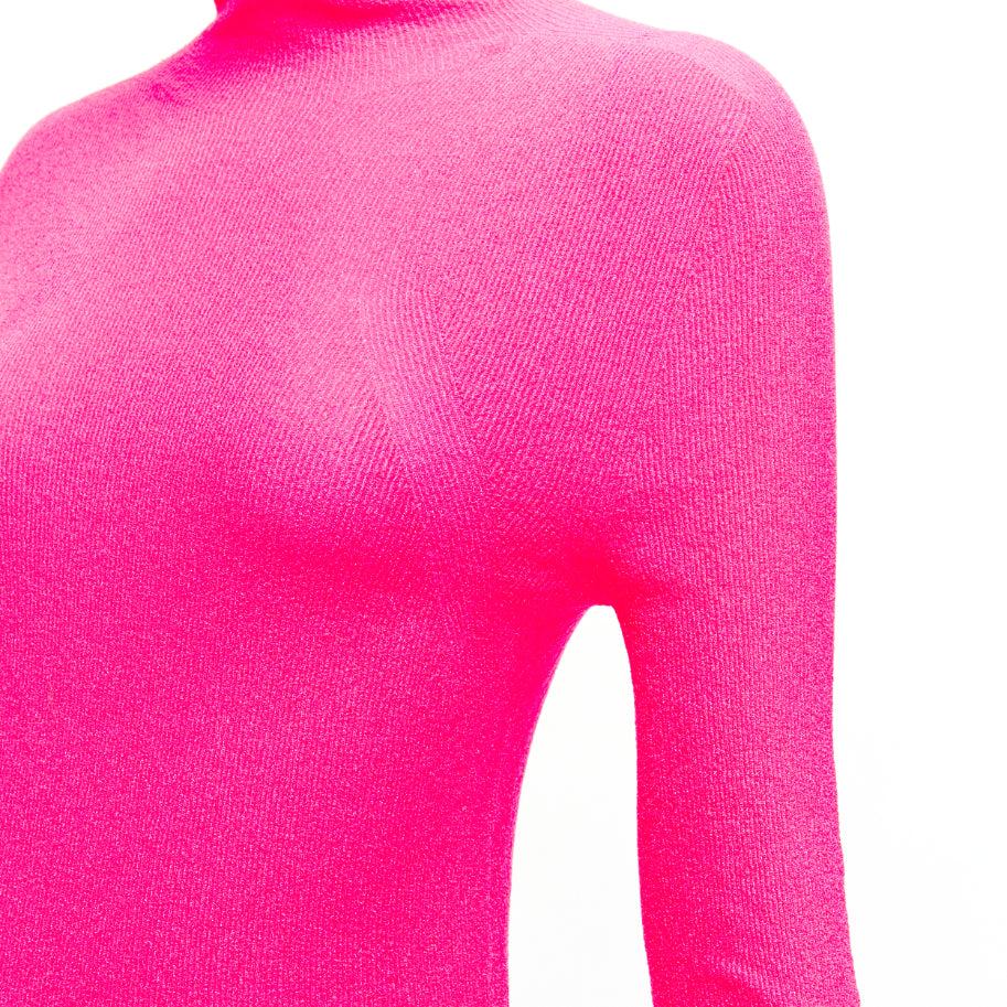 OLD CELINE Phoebe Philo neon pink polyamide minimal long sleeve top S
Reference: NKLL/A00147
Brand: Celine
Designer: Phoebe Philo
Material: Polyamide
Color: Neon Pink
Pattern: Solid
Closure: Pullover
Made in: Italy

CONDITION:
Condition: Excellent,