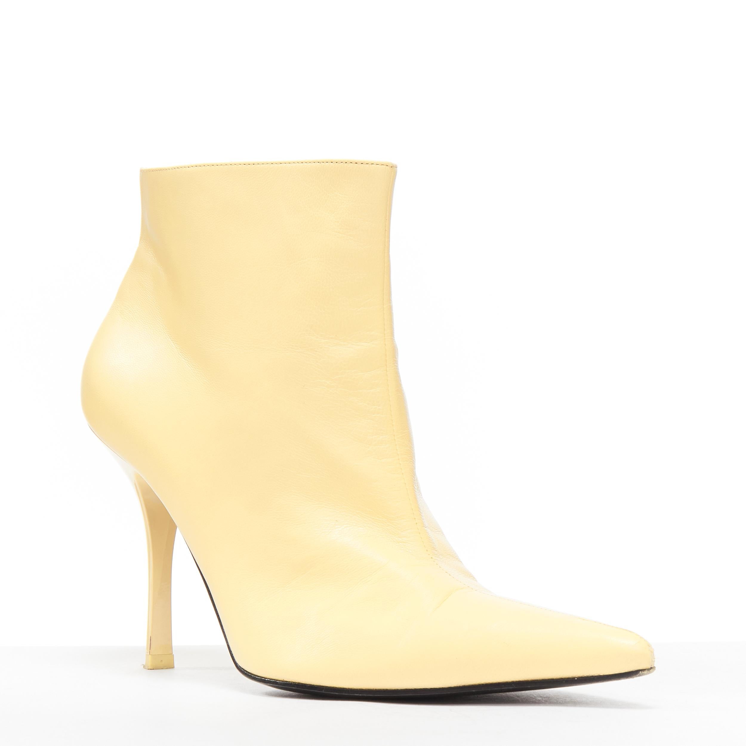 OLD CELINE Phoebe Philo nude leather pointed toe high heel ankle boots EU38
Reference: LNKO/A02137
Brand: Celine
Designer: Phoebe Philo
Material: Leather
Color: Nude
Pattern: Solid
Closure: Slip On
Lining: Black Leather
Made in: