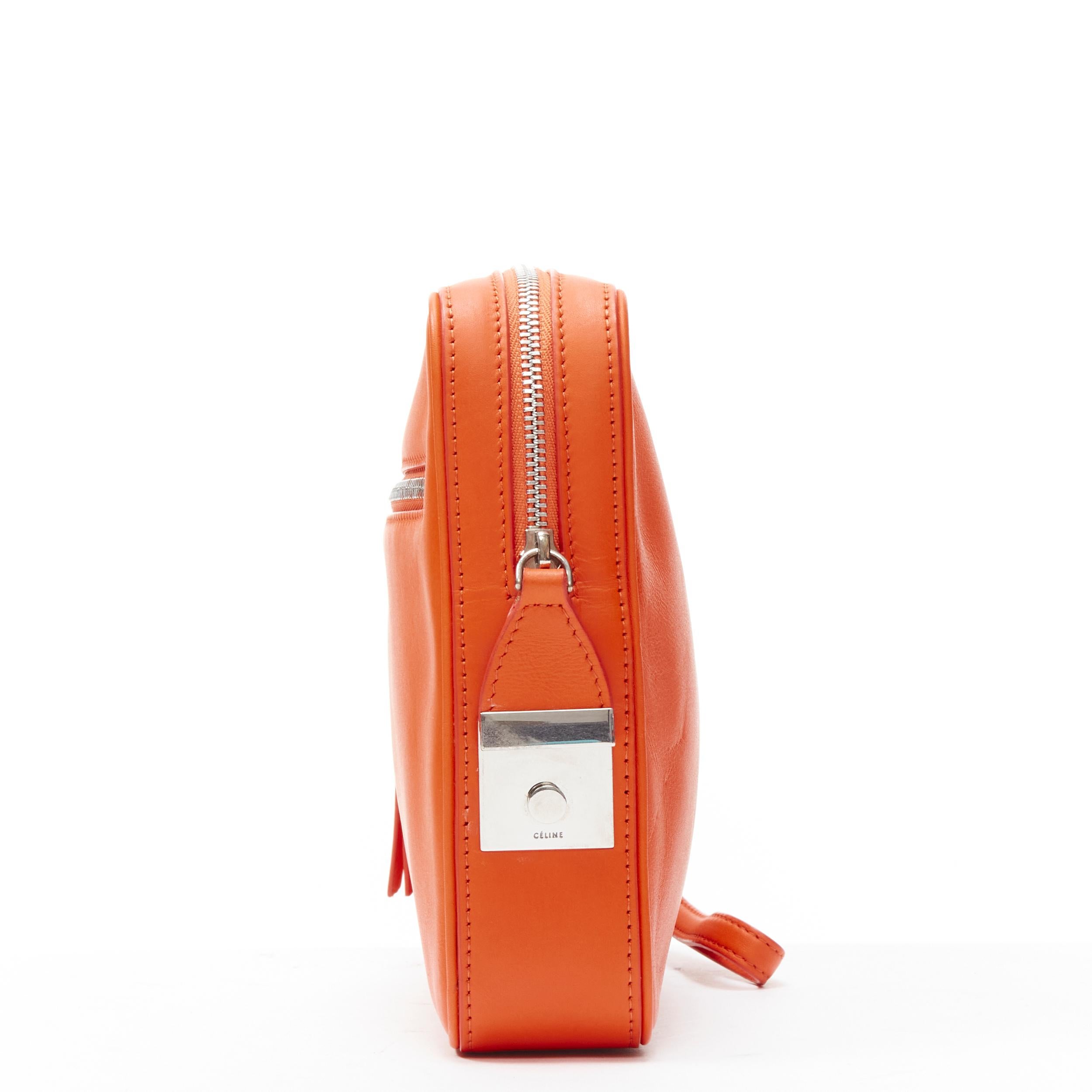 OLD CELINE Phoebe Philo orange leather silver lock Dragonne leather pouch clutch In Good Condition In Hong Kong, NT