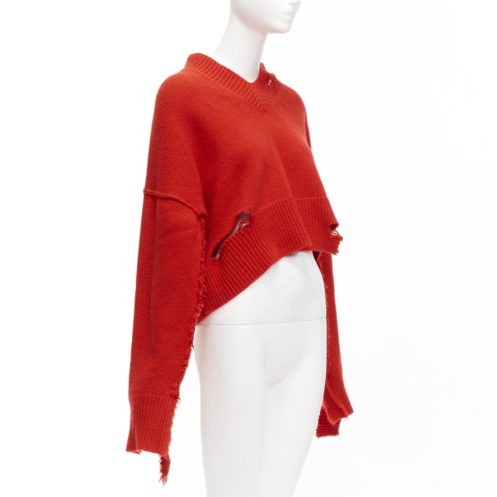 OLD CELINE Phoebe Philo red 100% wool distressed cut out cropped sweater M In Excellent Condition For Sale In Hong Kong, NT
