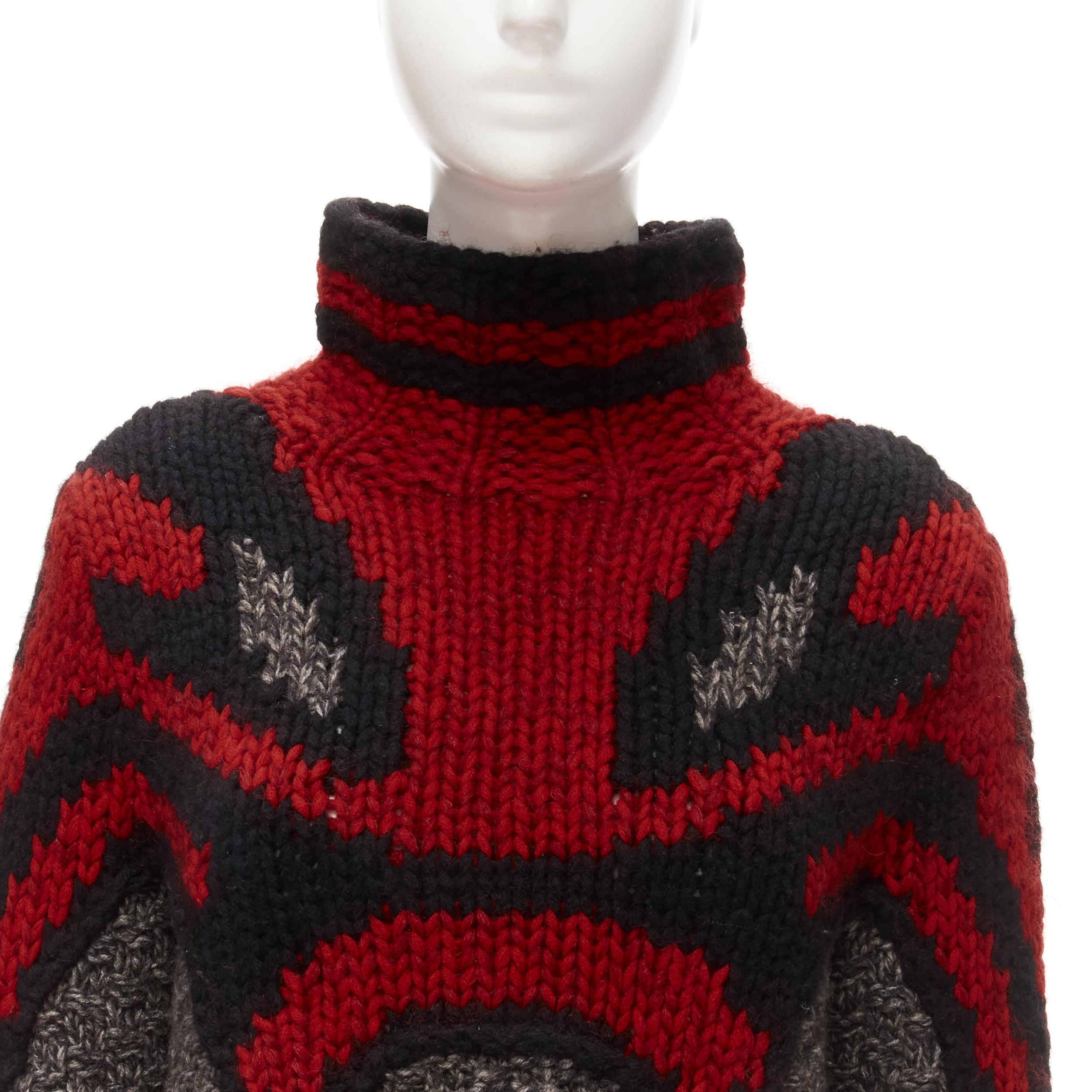 Gris OLD CELINE Phoebe Philo - Robe pull en maille intarsia rouge-gris abstrait S en vente