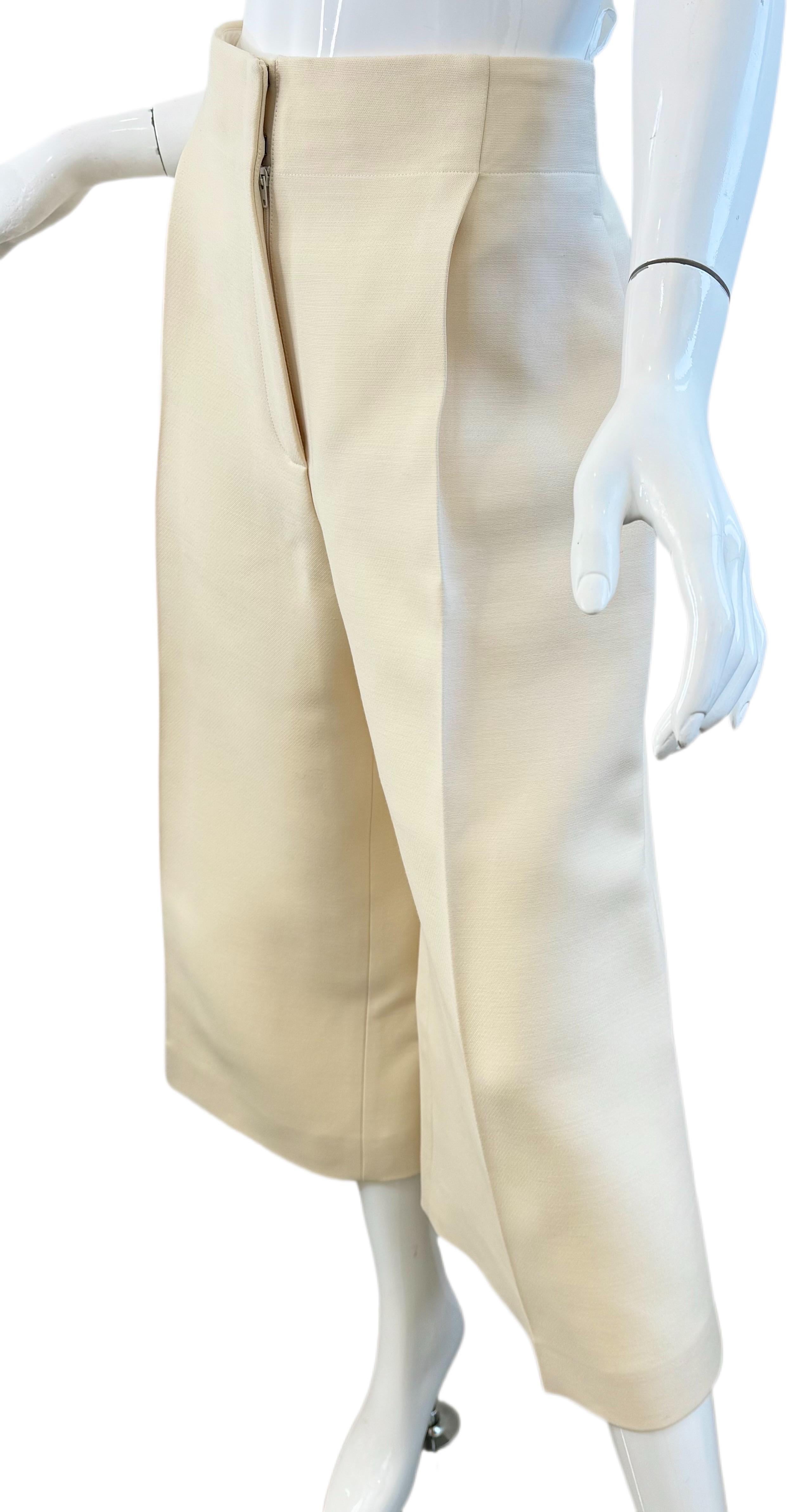 Beige OLD Celine Phoebe Philo Resort 2015 Runway Size 8 Sculptural Ivory Wide Culottes en vente