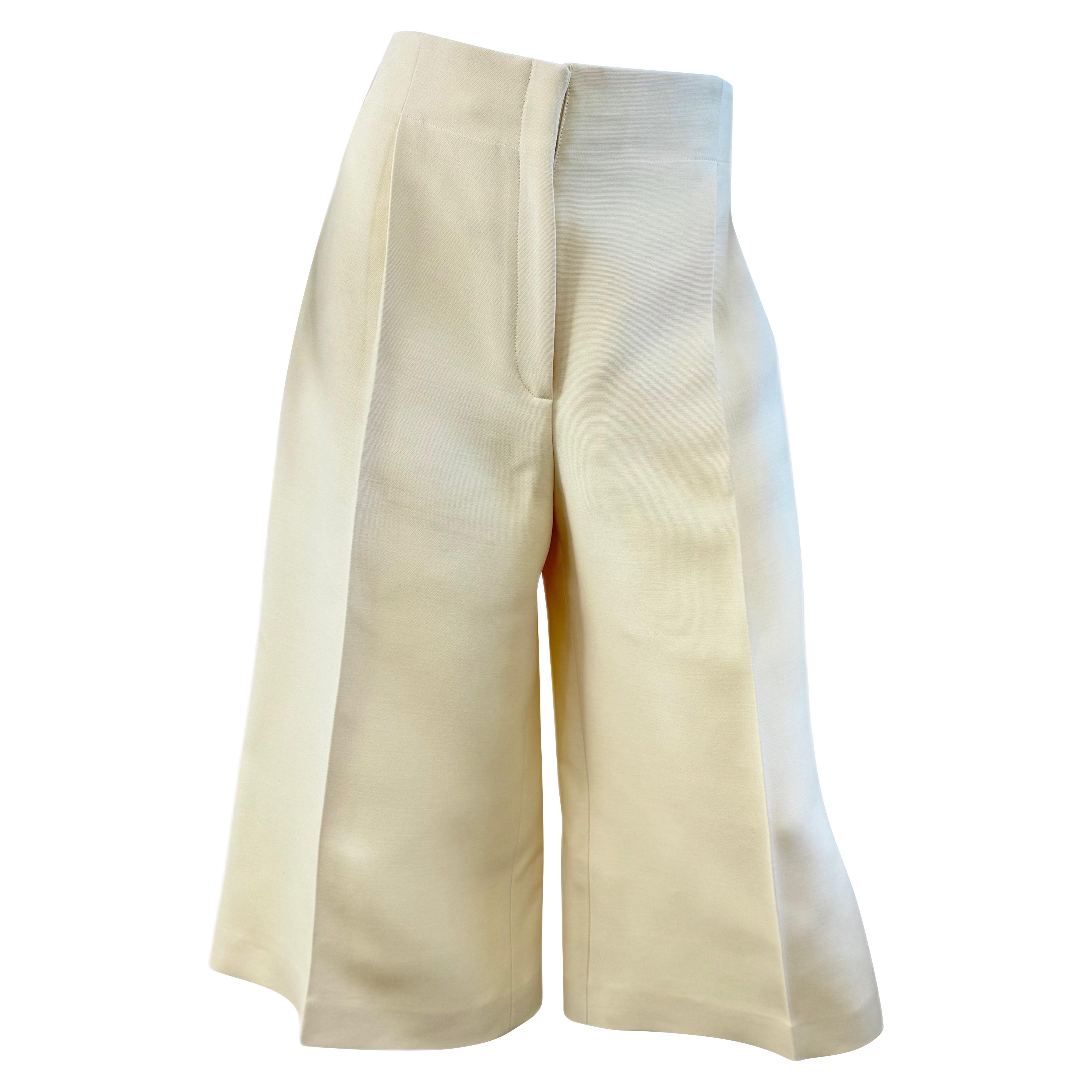 OLD Celine Phoebe Philo Resort 2015 Runway Size 8 Sculptural Ivory Wide Culottes en vente