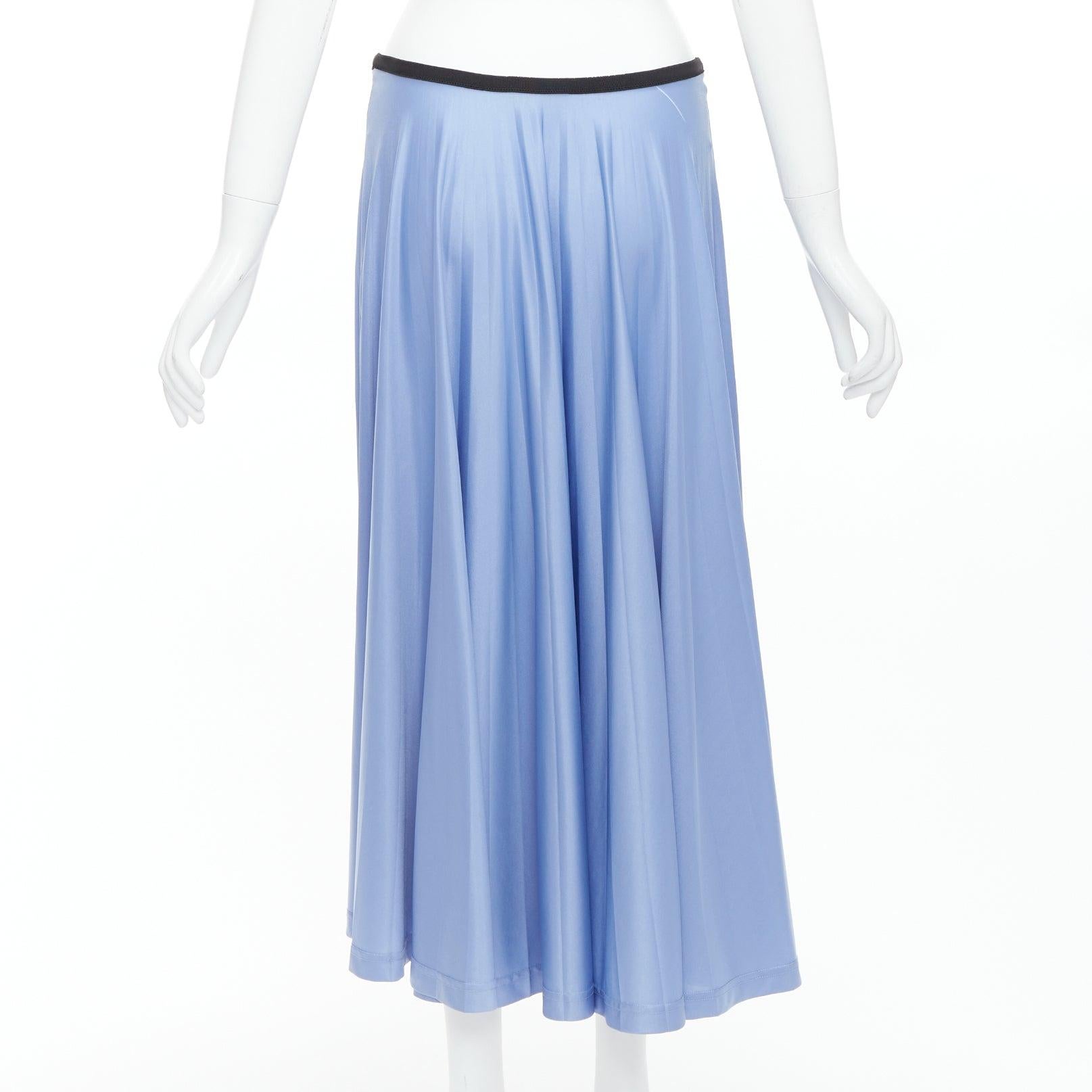 Donna VECCHIA Celine Phoebe Philo gonna a pieghe blu cielo con cintura nera FR34 XS in vendita