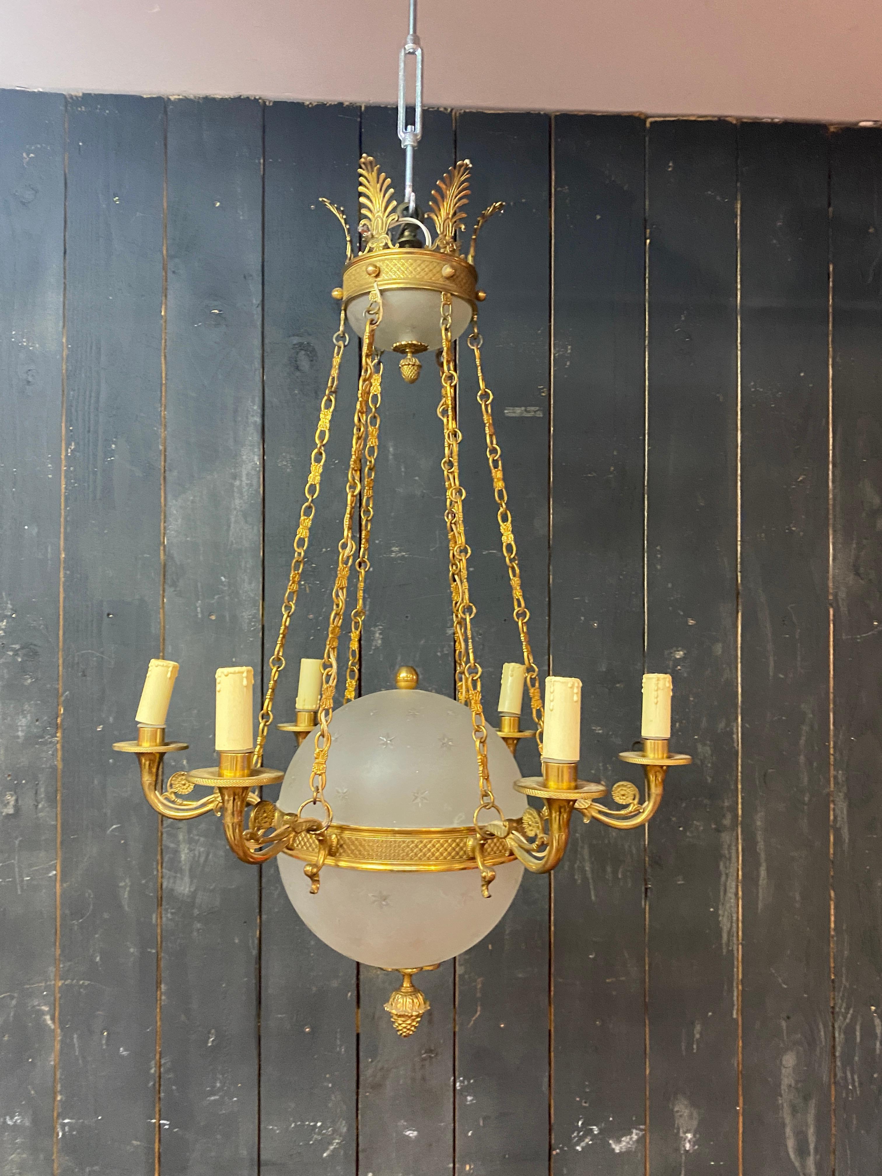 old chandelier in bronze and frosted glass decorated with engraved stars.  For Sale 10