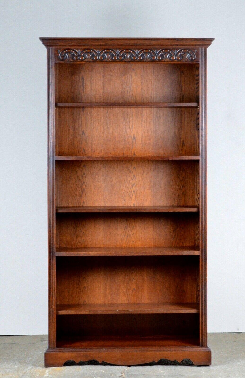 Old Charm Made in England Oak Timber Library Bookcases Adjustable Shelves In Good Condition In West Sussex, Pulborough