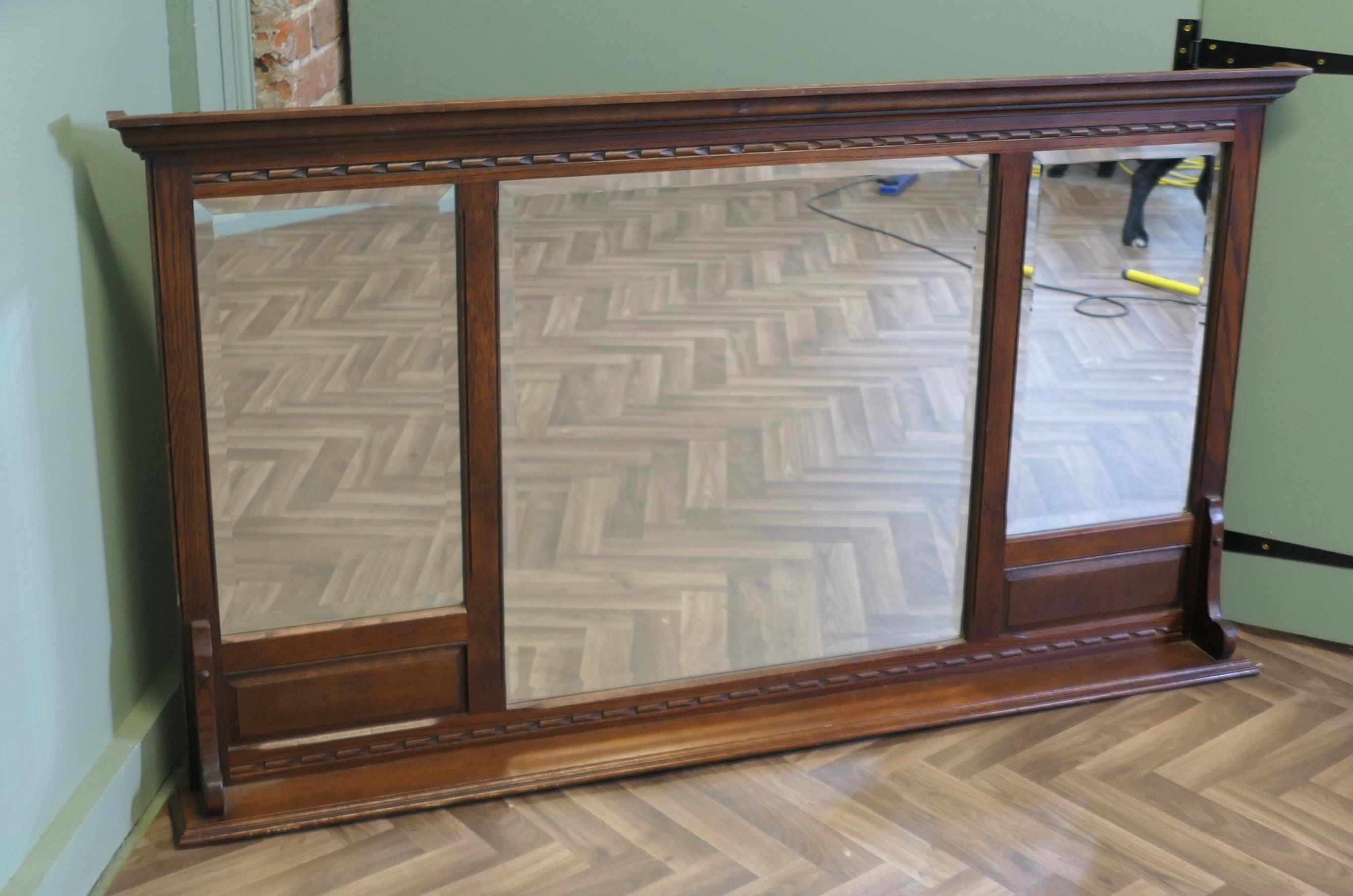Trumeau en chêne vieux charme, triple miroir   Il s'agit d'une grande pièce de qualité en vente 2
