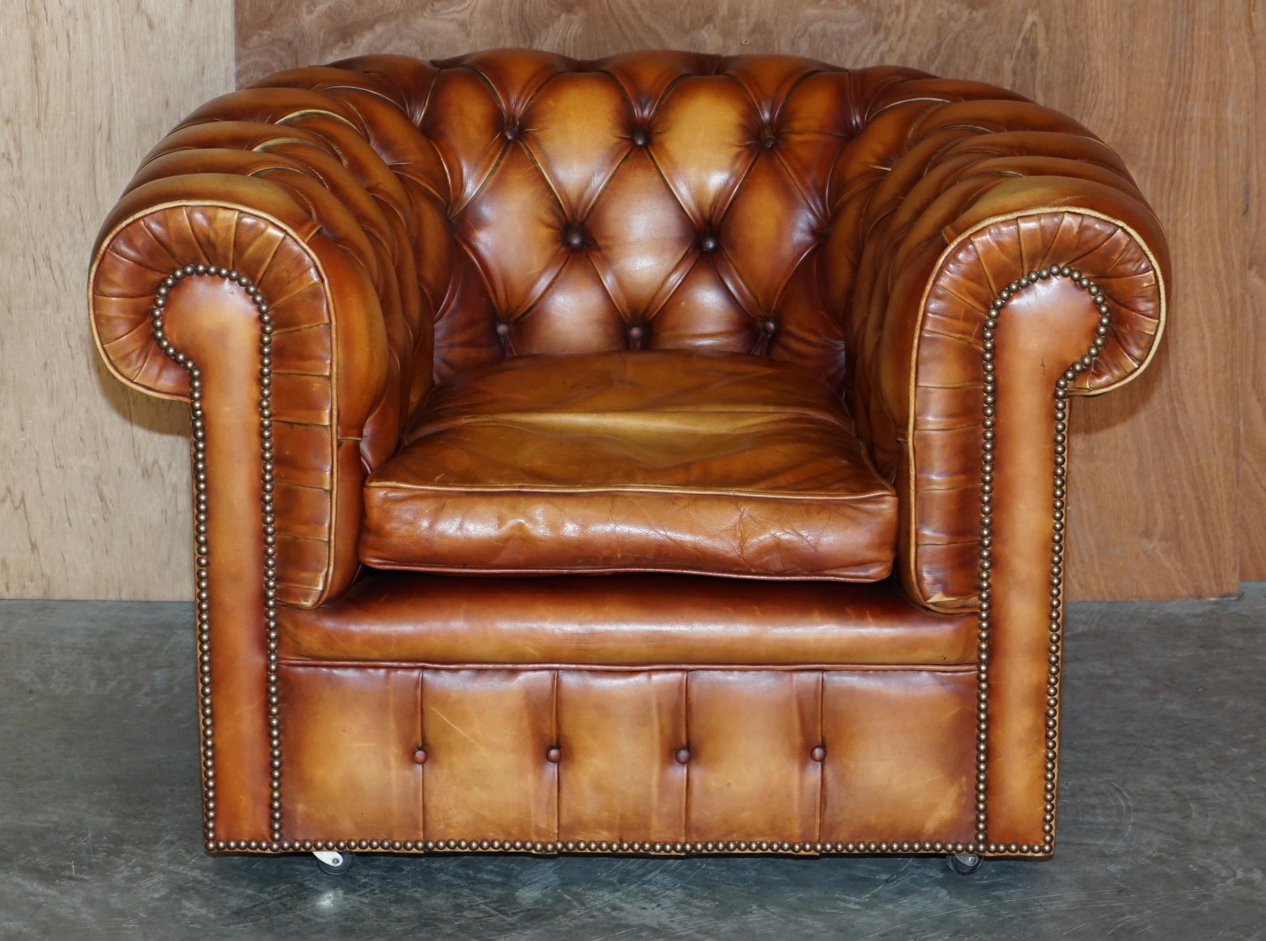 Old Chesterfield Club Three Piece Sofa & Pair of Armchairs Suite Brown Leather For Sale 4