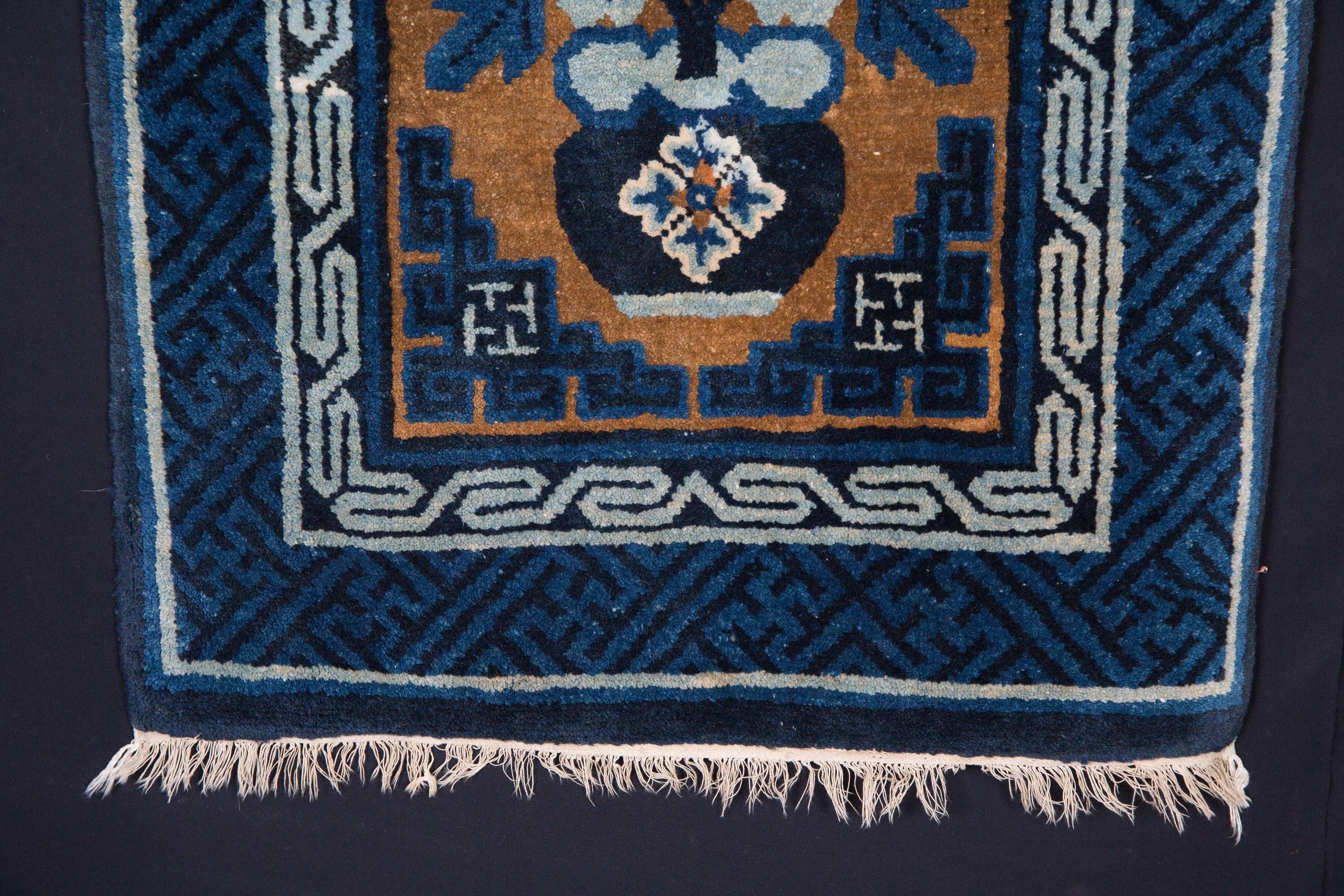 Chinese Old China Carpet Beijing 66 cm x 132 cm, circa 1920