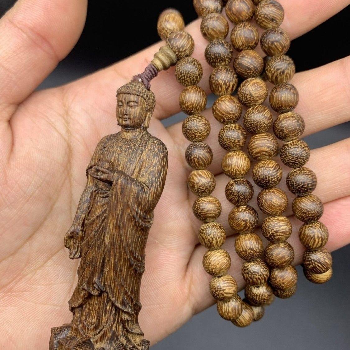 Old Chinese Agarwood Carving Stehende Buddha-Statue Anhänger & Perlen Halskette im Zustand „Relativ gut“ im Angebot in 景德镇市, CN