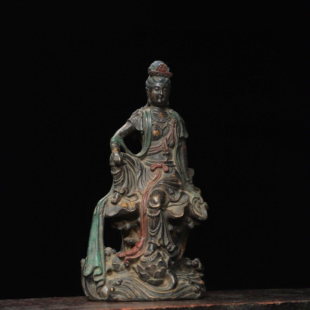 Bronze ancien chinois Guanyin Bodhisattva en position d'aisance royale en vente 5