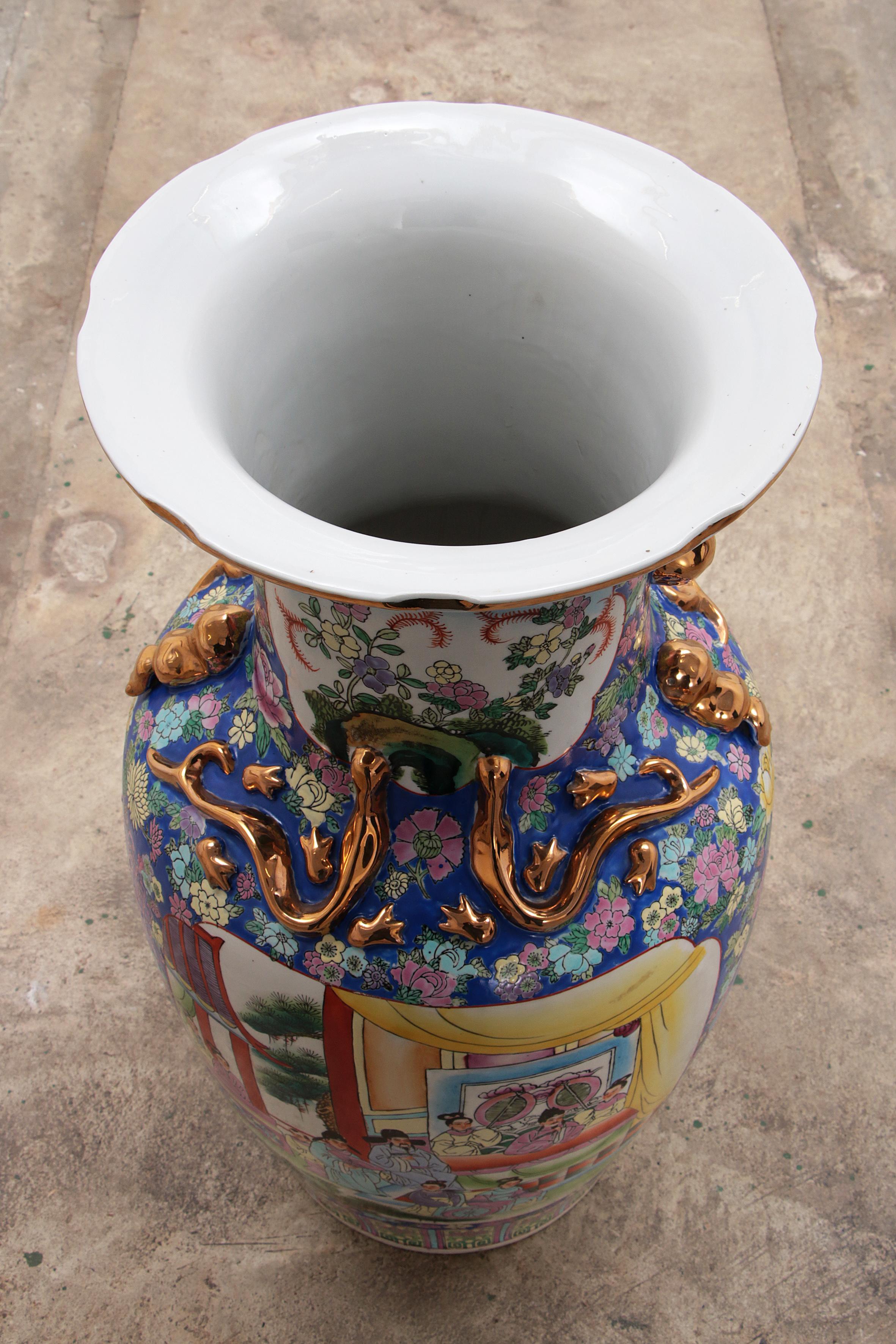 Alte chinesische handbemalte Keramikvase, 1920 im Angebot 9