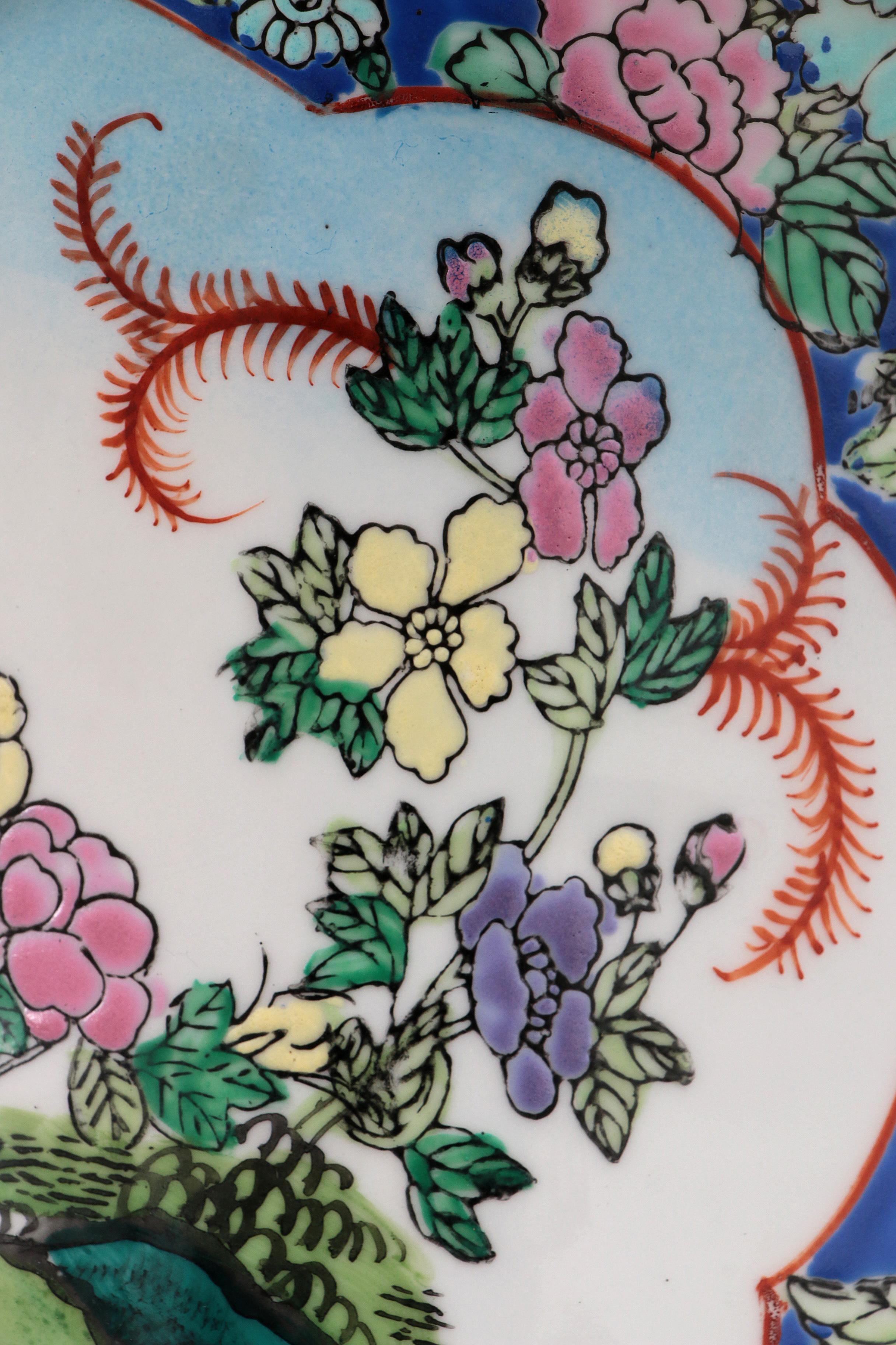 Alte chinesische handbemalte Keramikvase, 1920 im Angebot 13