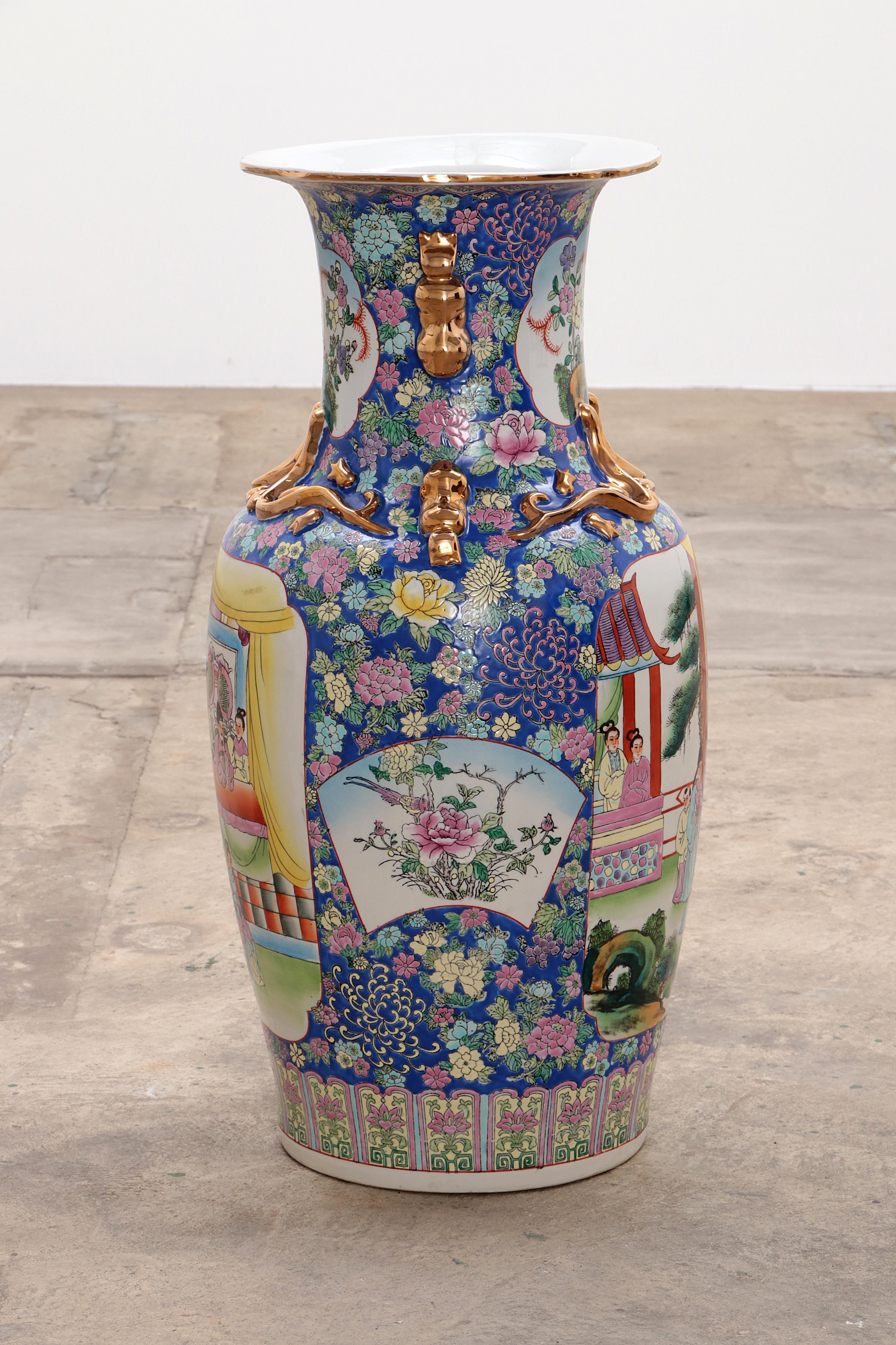 Fin du 20e siècle Vase en céramique chinoise ancienne peinte à la main, 1920 en vente