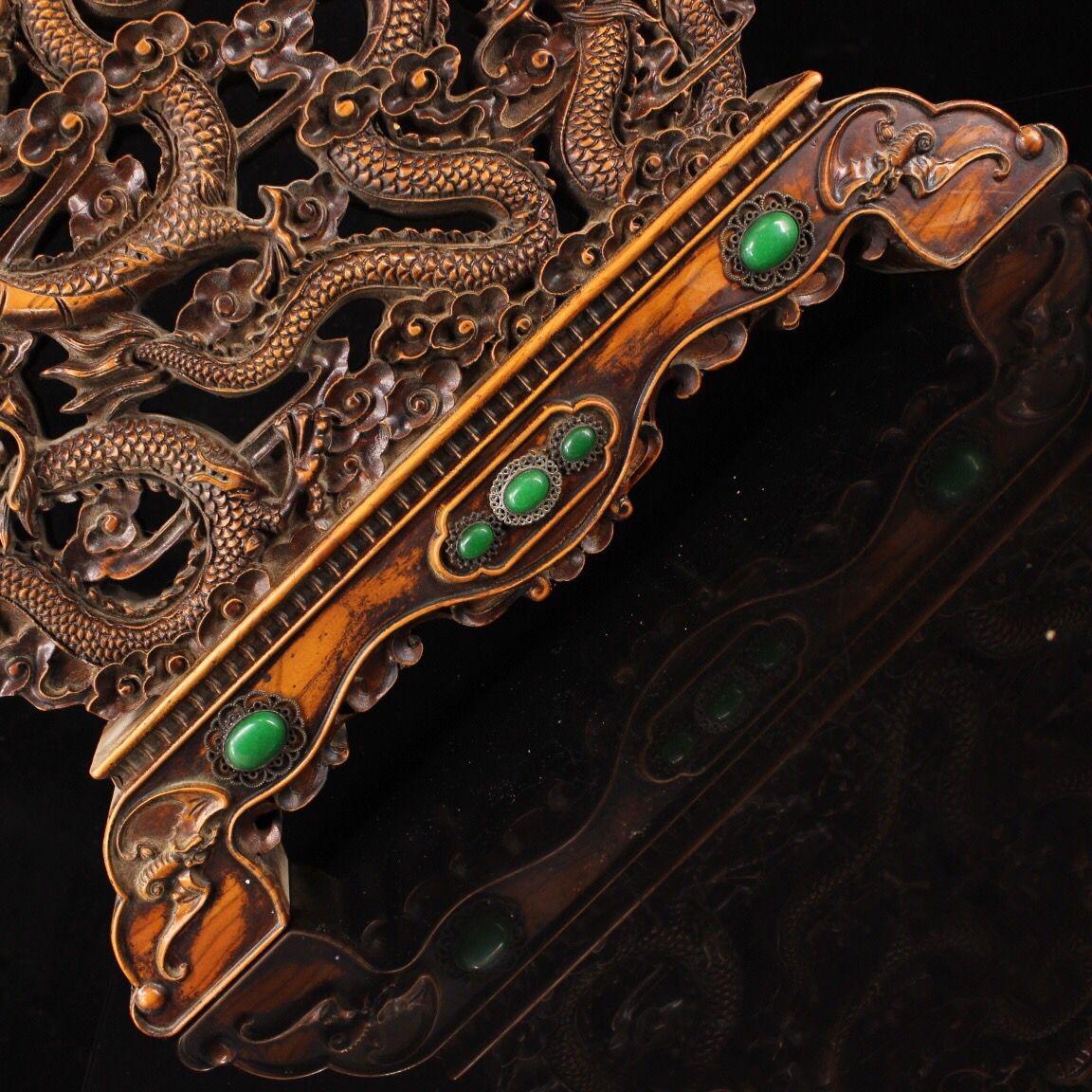 Bois Ancienne  Paravent chinois de 50 cm de grande taille en bois sculpté à la main représentant neuf dragons en vente