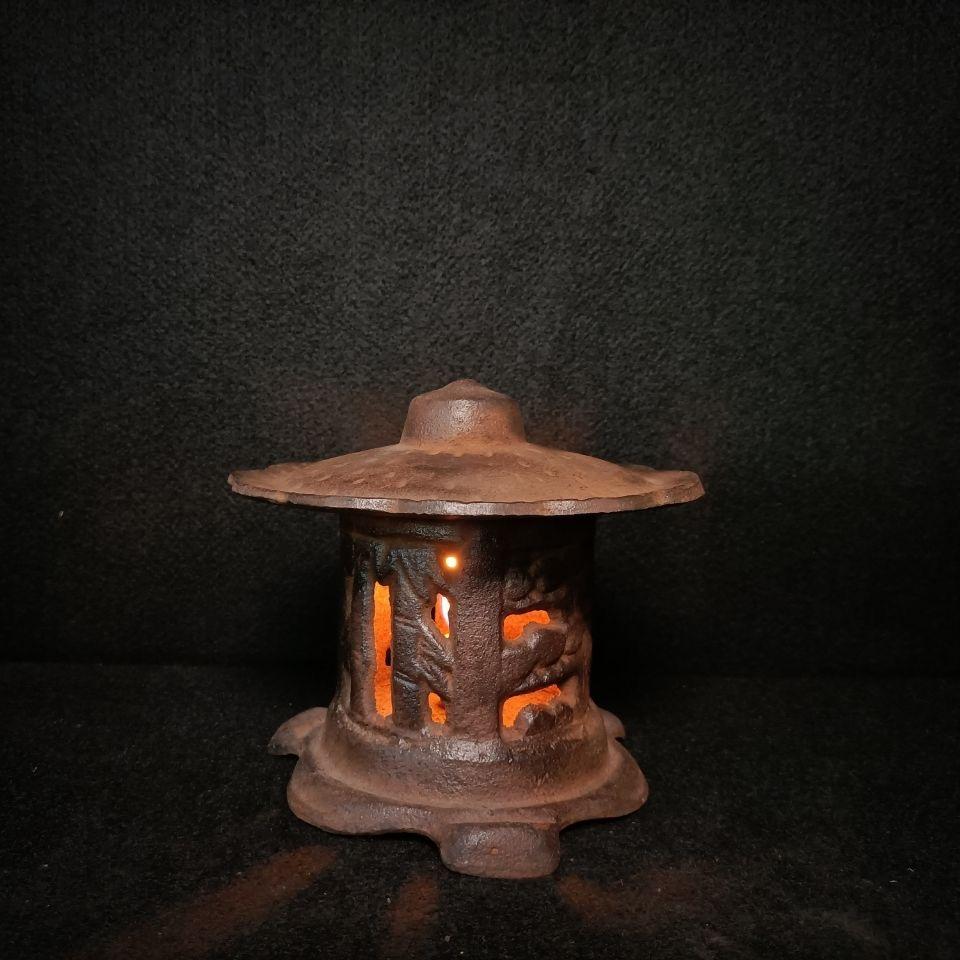 This Antique Chinese Iron Lantern is a truly unique and special collectible piece.  

Lantern Details:
Material: iron
13 cm high
15.5 cm diameter for lid
9.5 cm diameter for mouth
Originating from China
19th century.