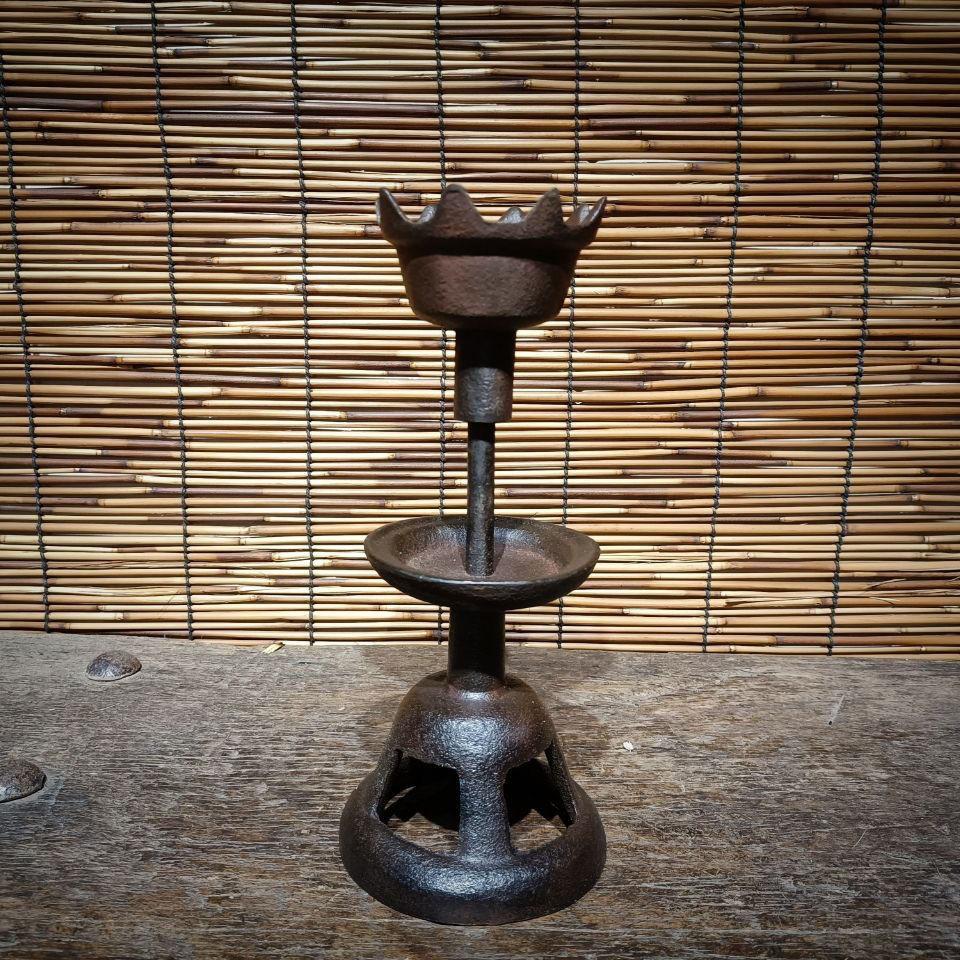 Old Chinese Iron Lotus Flower Style Candle Holder In Fair Condition For Sale In 景德镇市, CN