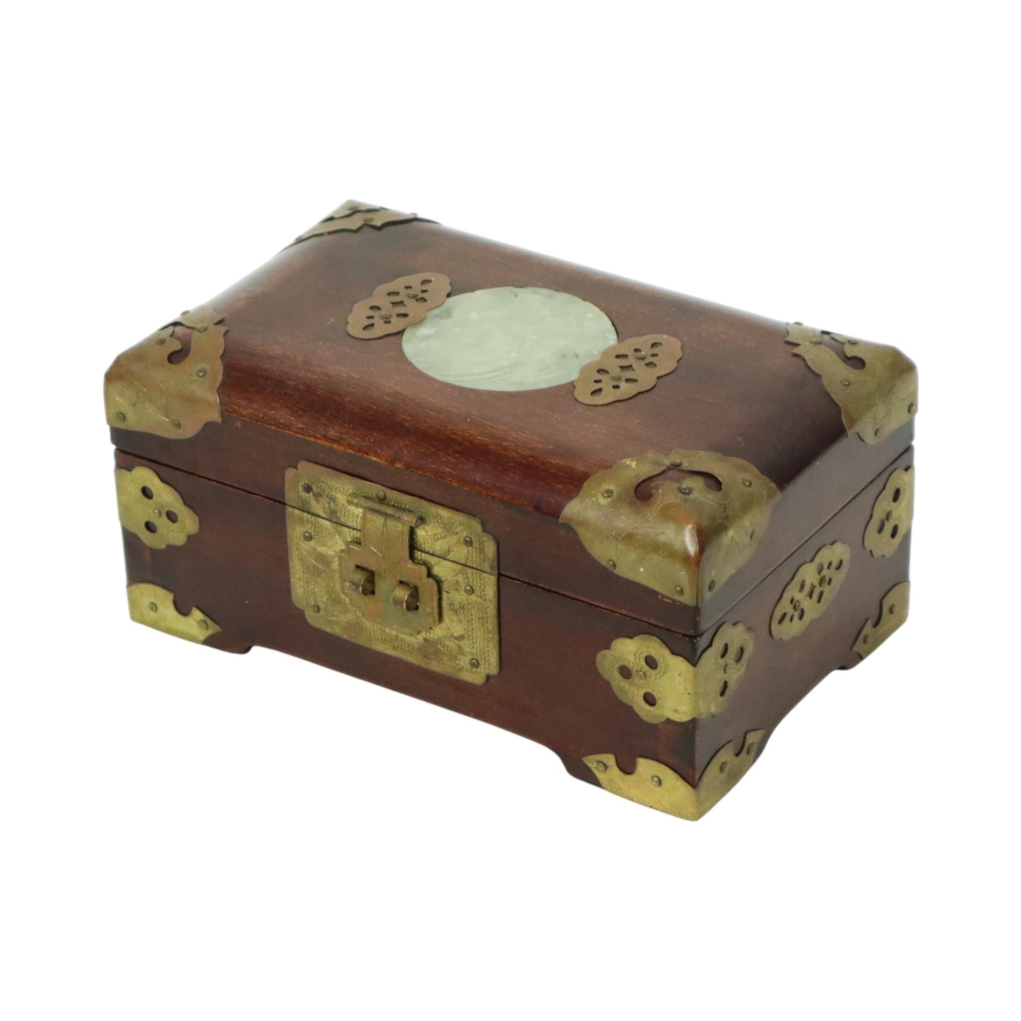 Ancienne boîte à bijoux chinoise Boîte à bijoux Jade Laiton Bon état - En vente à Poperinge, BE