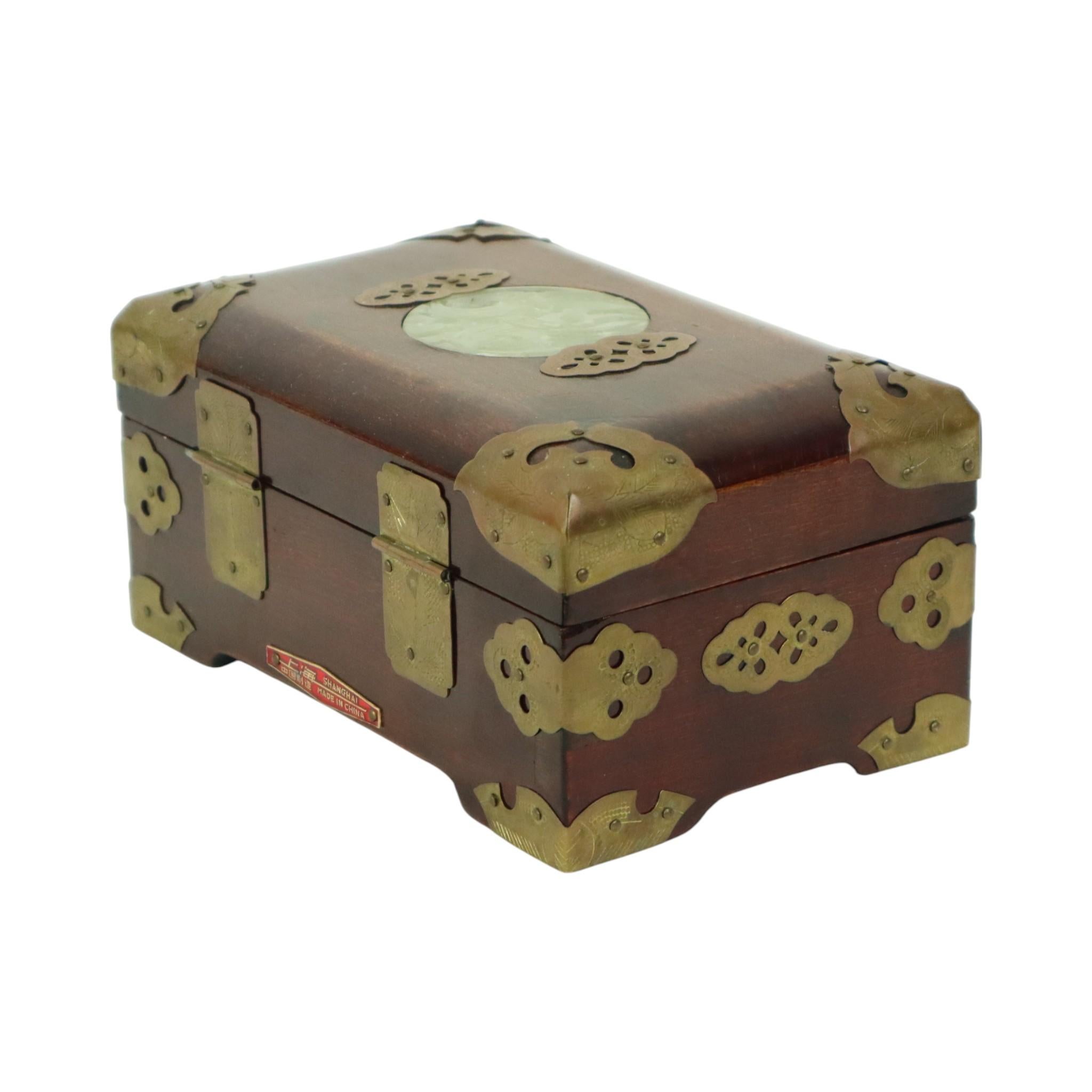 Ancienne boîte à bijoux chinoise Boîte à bijoux Jade Laiton en vente 2