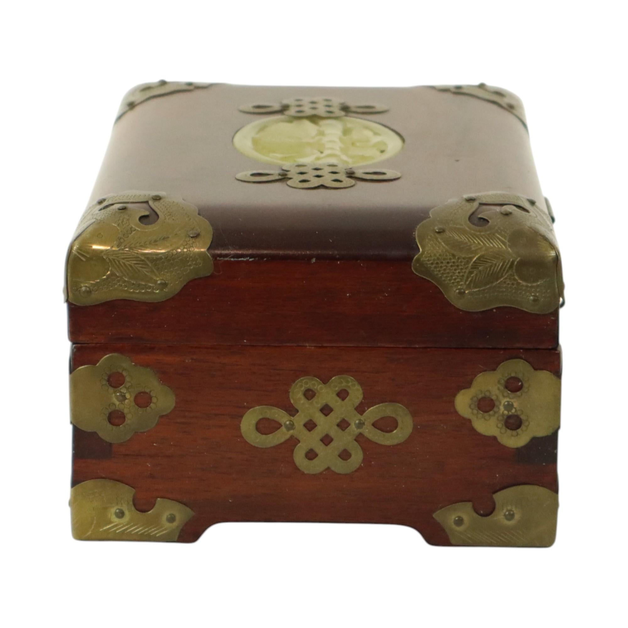 Alte chinesische Schmuckschatulle Schmuckschatulle Jade Palisander Messing im Zustand „Gut“ im Angebot in Poperinge, BE