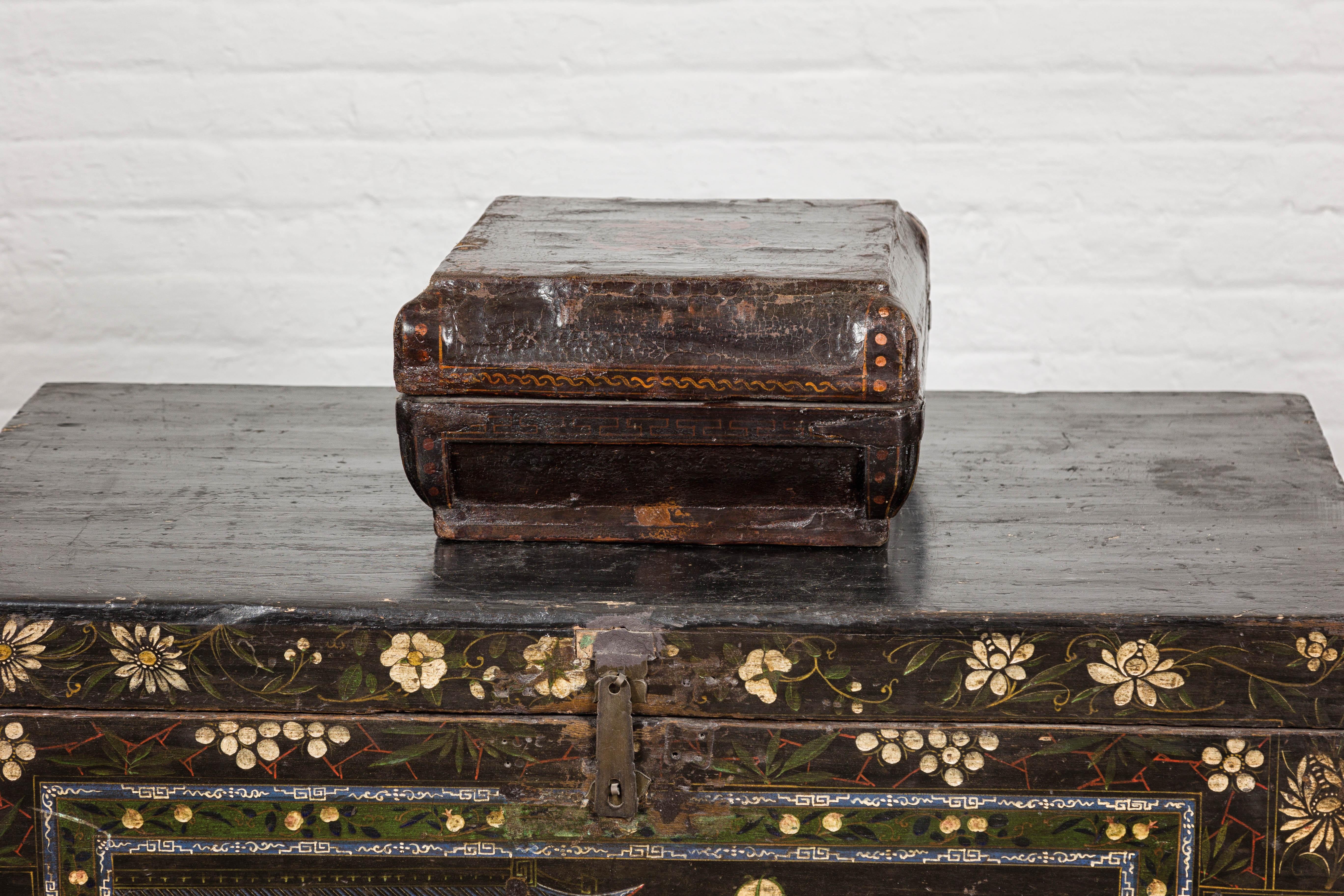 Old Chinese Lacquered Fabric over Wood Box with Calligraphy and Iron Braces For Sale 10