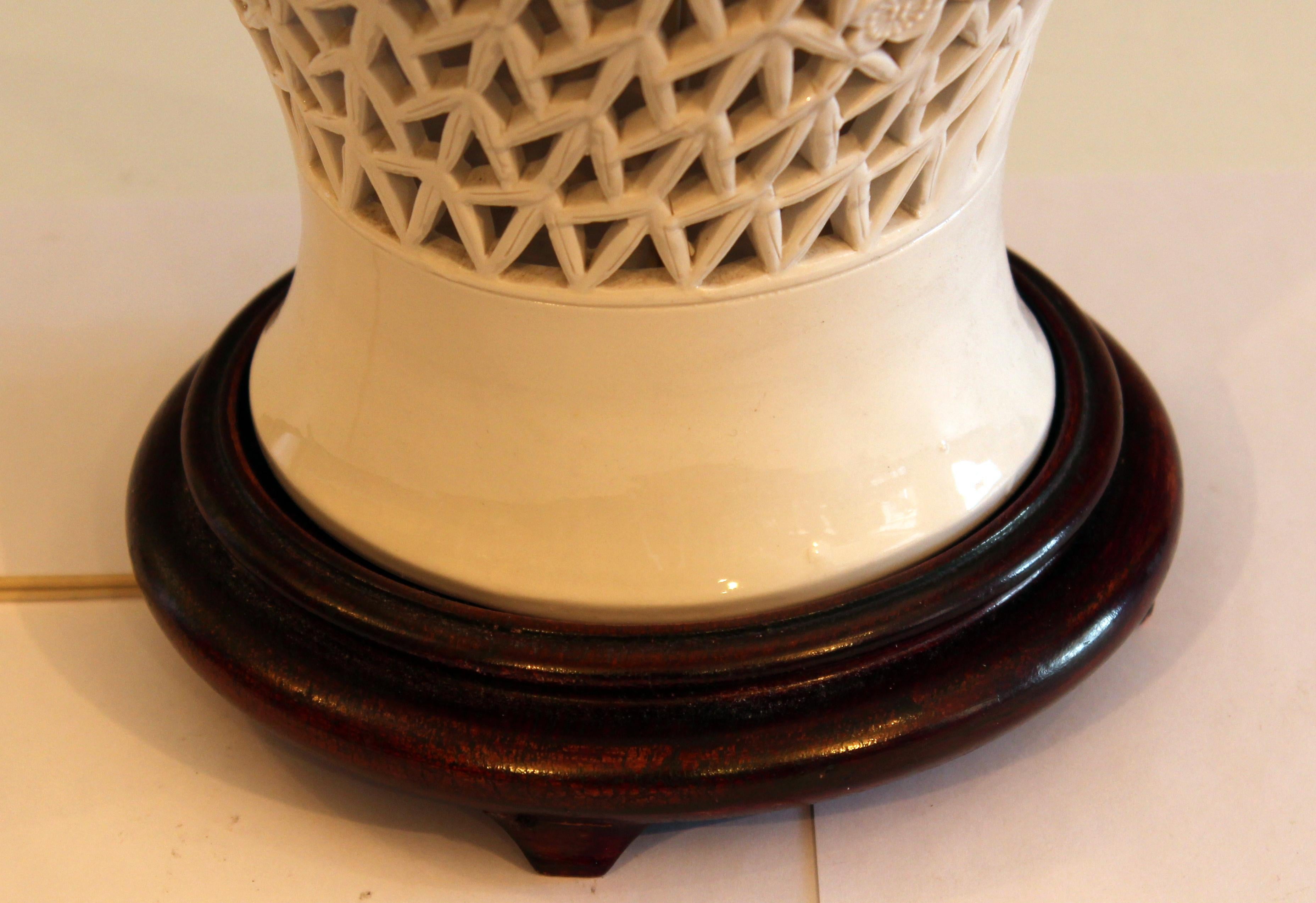 Old Chinese Porcelain Vase Lamp Reticulated White Carved Blanc de Chine Jar 3