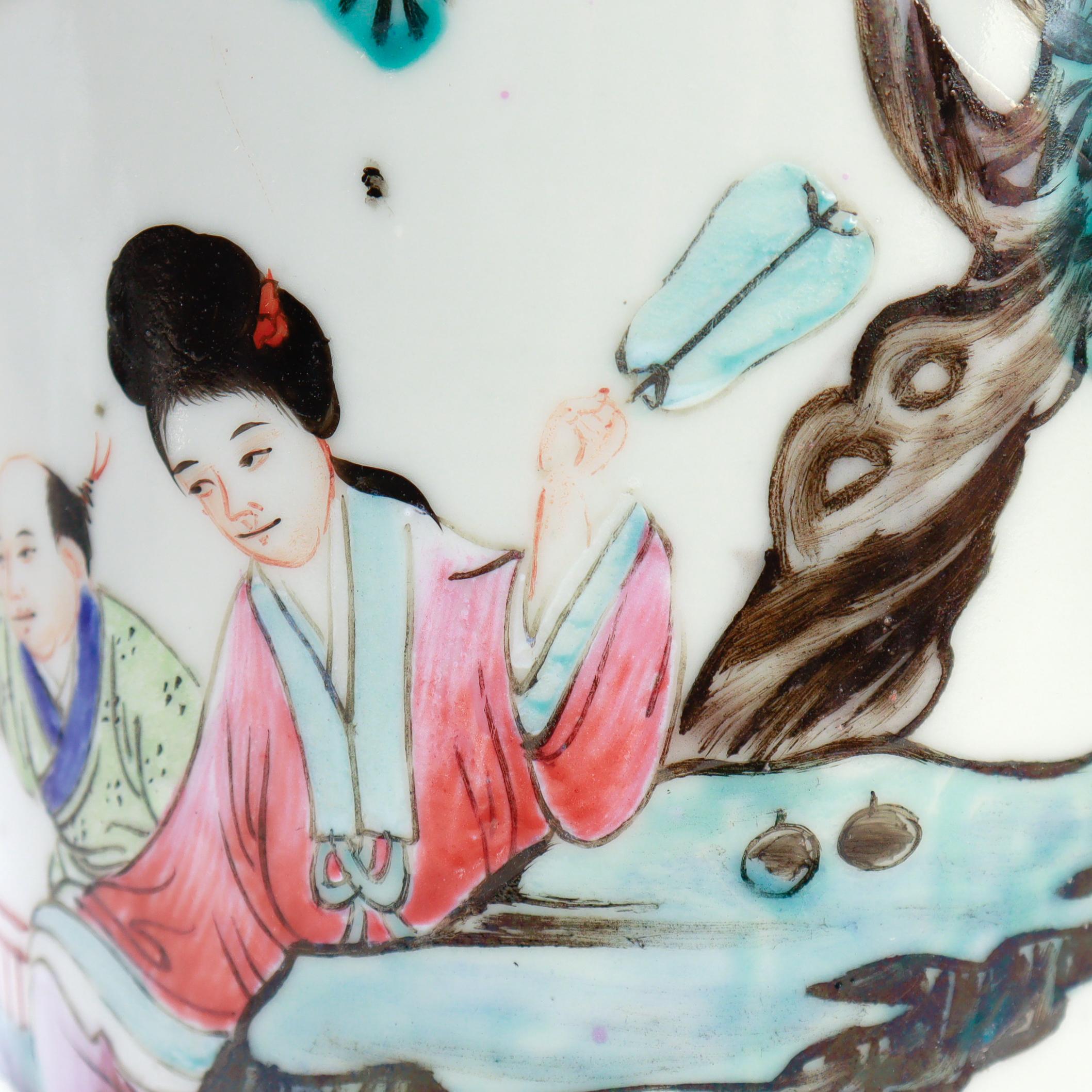Vase en porcelaine de la période de l'ancienne République chinoise en vente 6