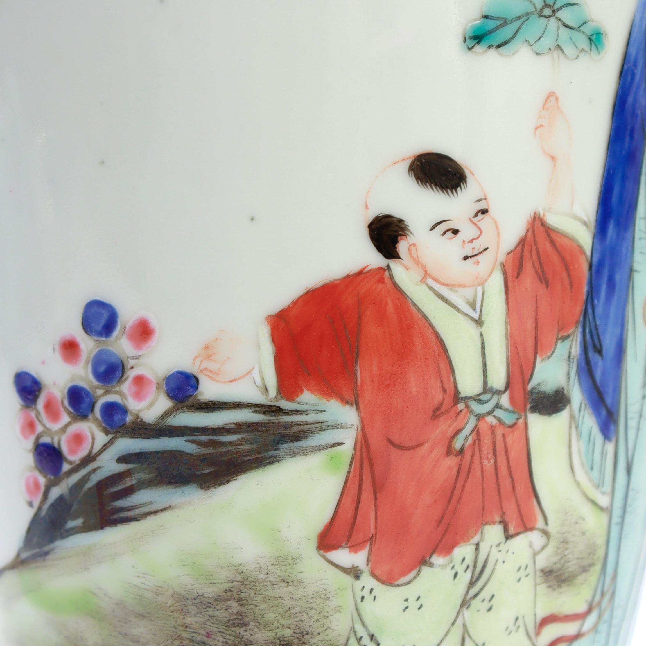 Vase en porcelaine de la période de l'ancienne République chinoise en vente 7