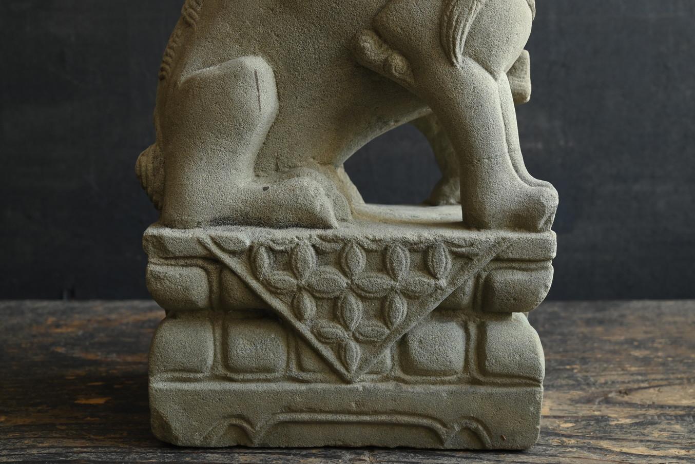 Old Chinese stone carved lion typeA /Early 20th century/Garden ornament For Sale 6