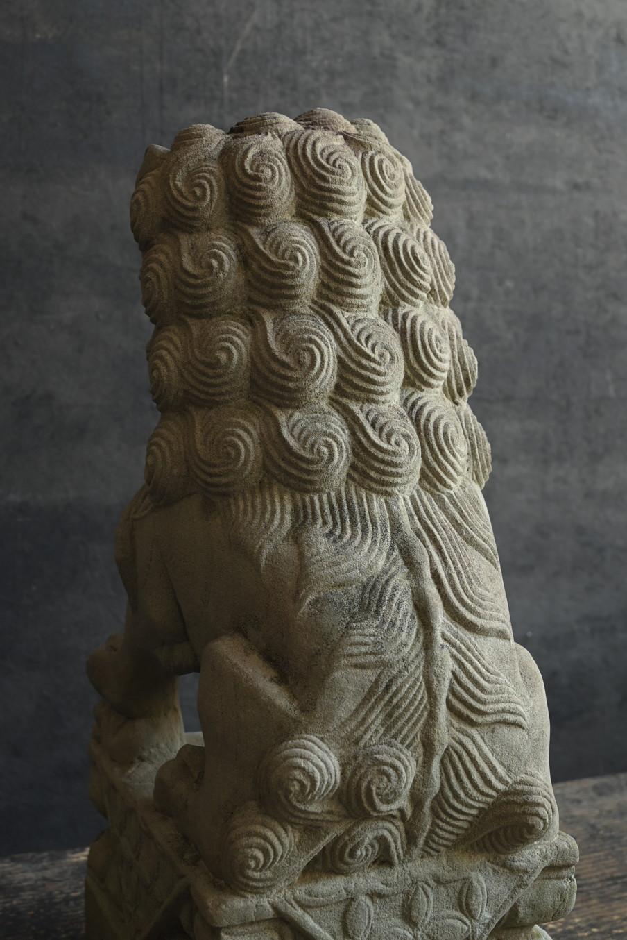 Old Chinese stone carved lion typeB /Early 20th century/Garden ornament For Sale 4