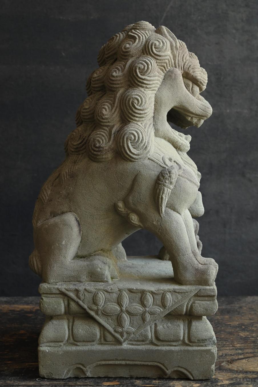 Old Chinese stone carved lion typeB /Early 20th century/Garden ornament For Sale 5