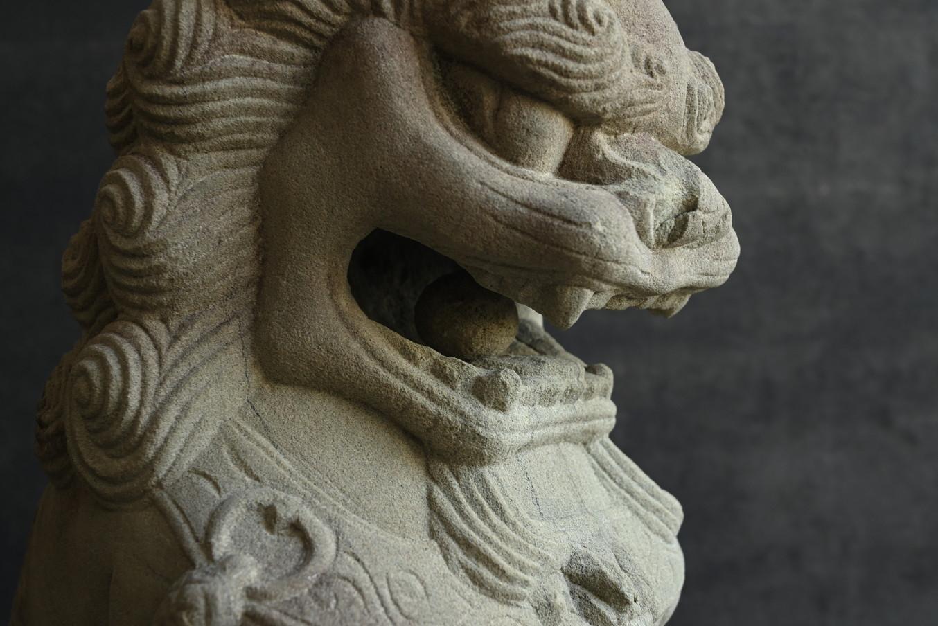 Old Chinese stone carved lion typeB /Early 20th century/Garden ornament For Sale 8