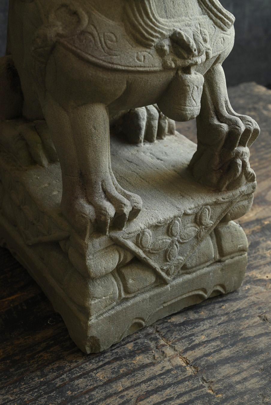20th Century Old Chinese stone carved lion typeB /Early 20th century/Garden ornament For Sale