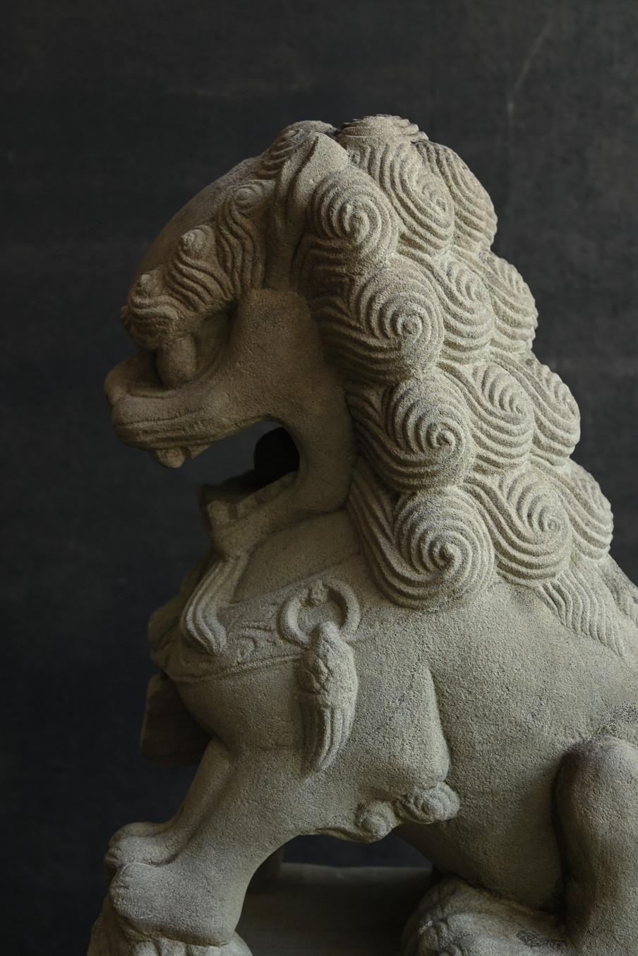 Old Chinese stone carved lion typeB /Early 20th century/Garden ornament For Sale 1